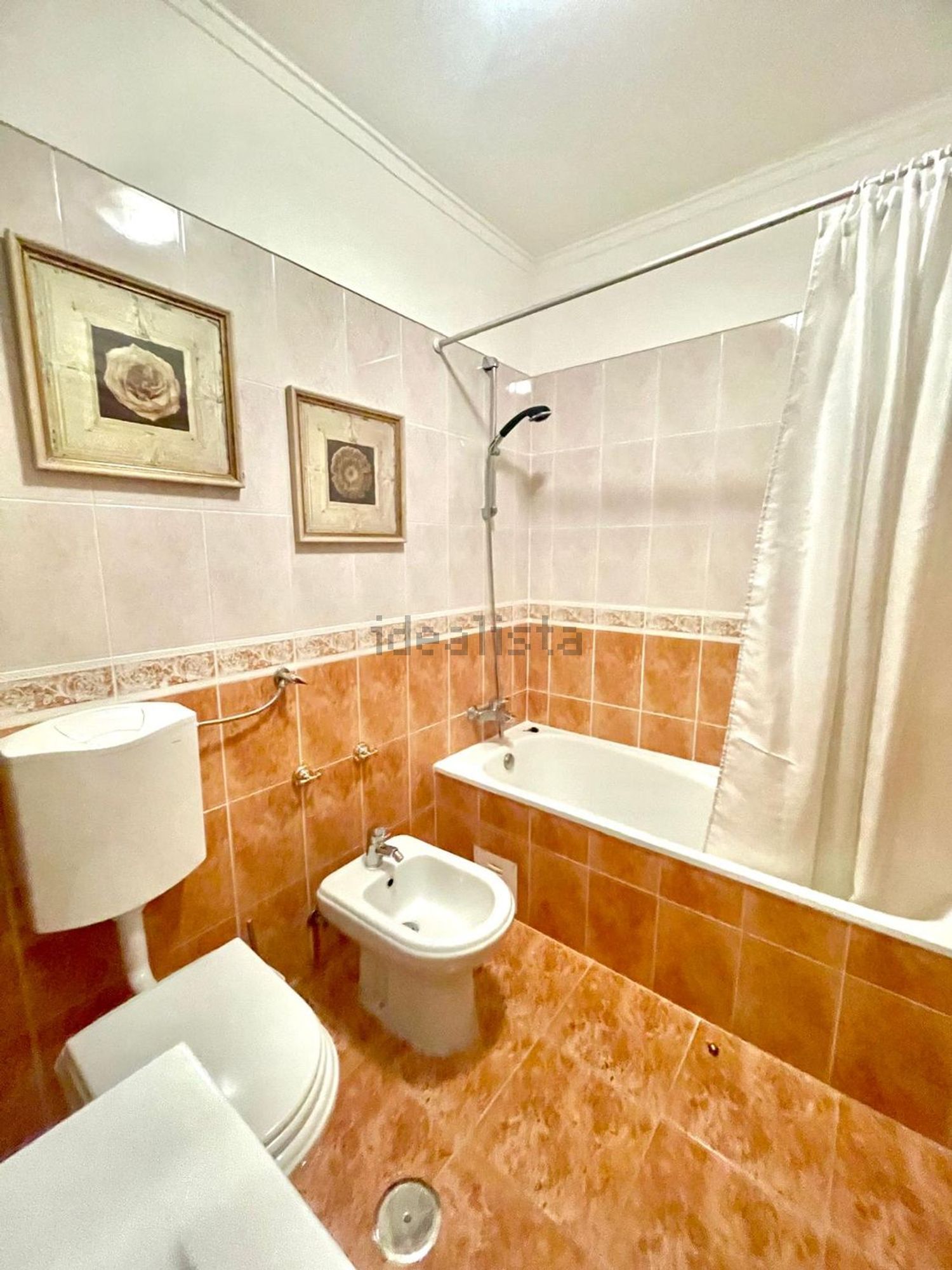 出租公寓 t3Campo Soares dos Reis, 27 - 卫生间