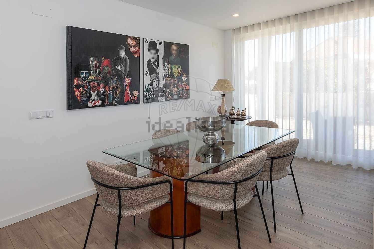 出租公寓 t2在Rua Nossa Senhora Egipto - 客厅