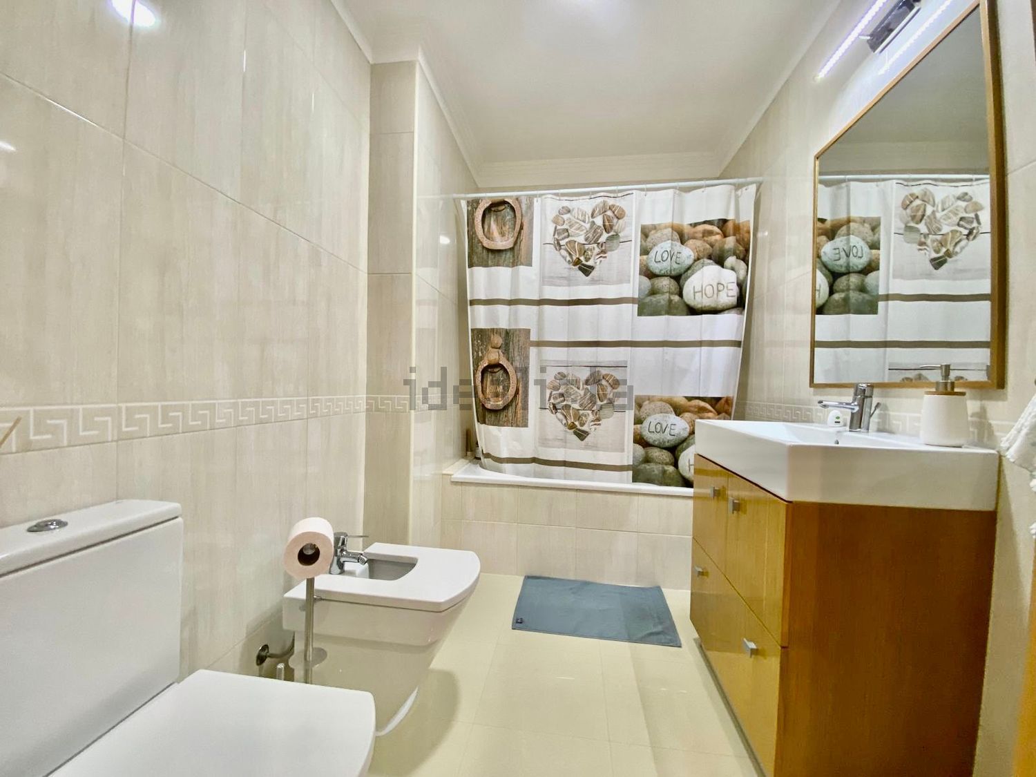 出租公寓 t3在Rua Rui Luis Gomes, 90 - 卫生间