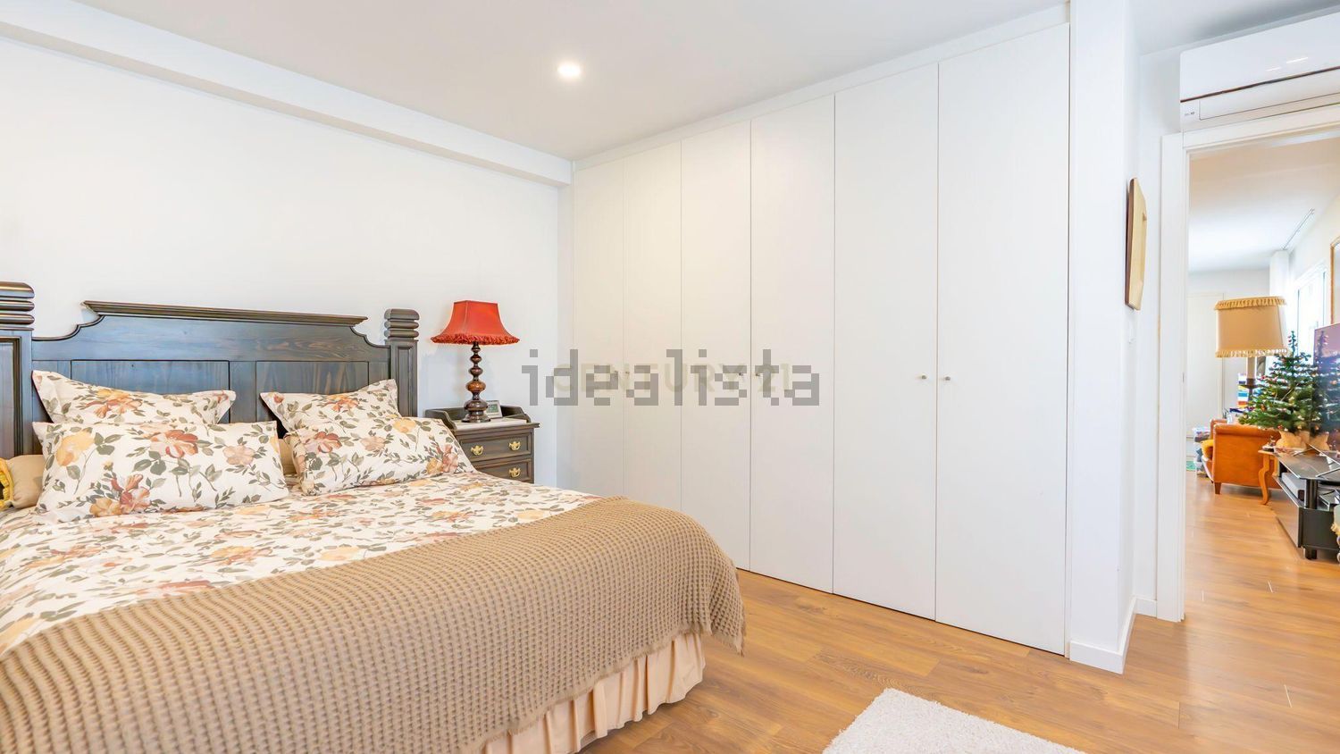 小楼房或独栋别墅出售在Avenida Engenheiro Arantes e Oliveira, 4 - 卧室