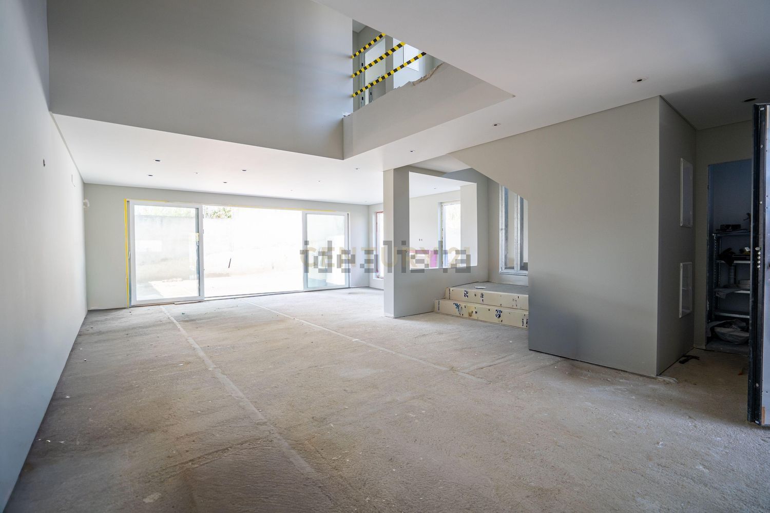 小楼房或独栋别墅出售在Rua Capitão Salgueiro Maia - 居住