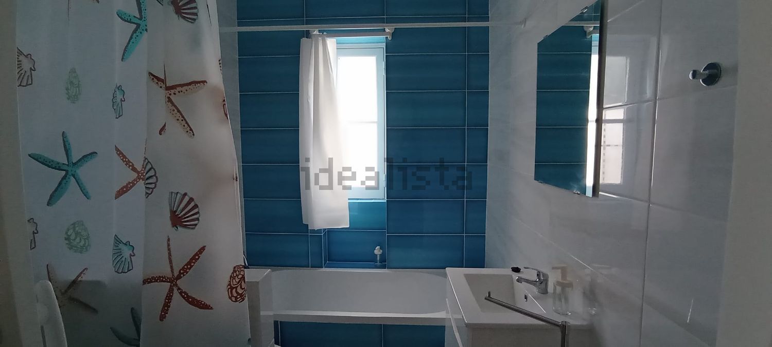 出租房间在Rua São Pedro, 14 - 卫生间