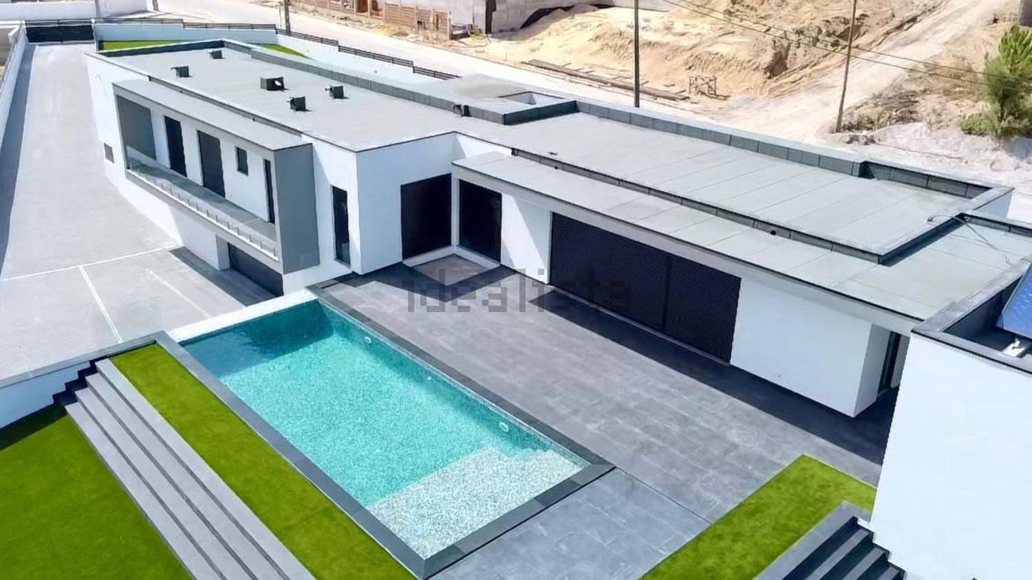 小楼房或独栋别墅出售在Brejos de Azeitão - 游泳池