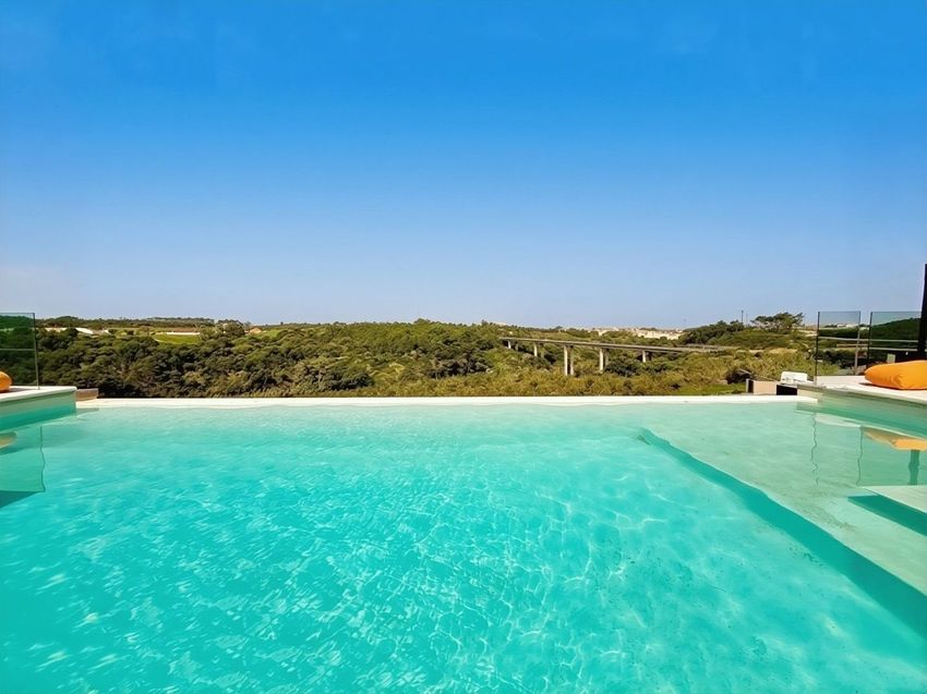 小楼房或独栋别墅出售在Zambujal - Longo da Vila