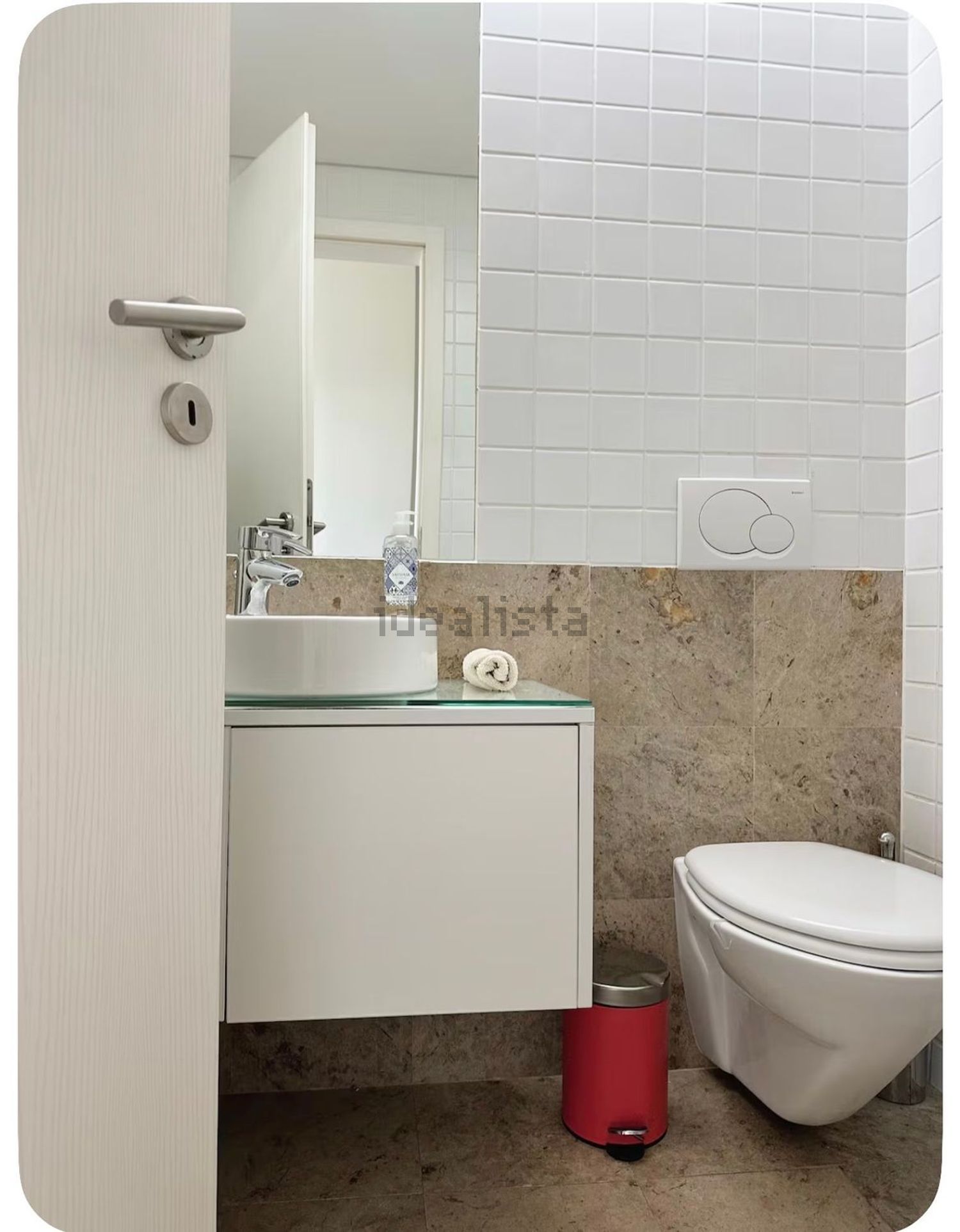 出租小楼房或独栋别墅在Rua do Volga, 1 - 卫生间