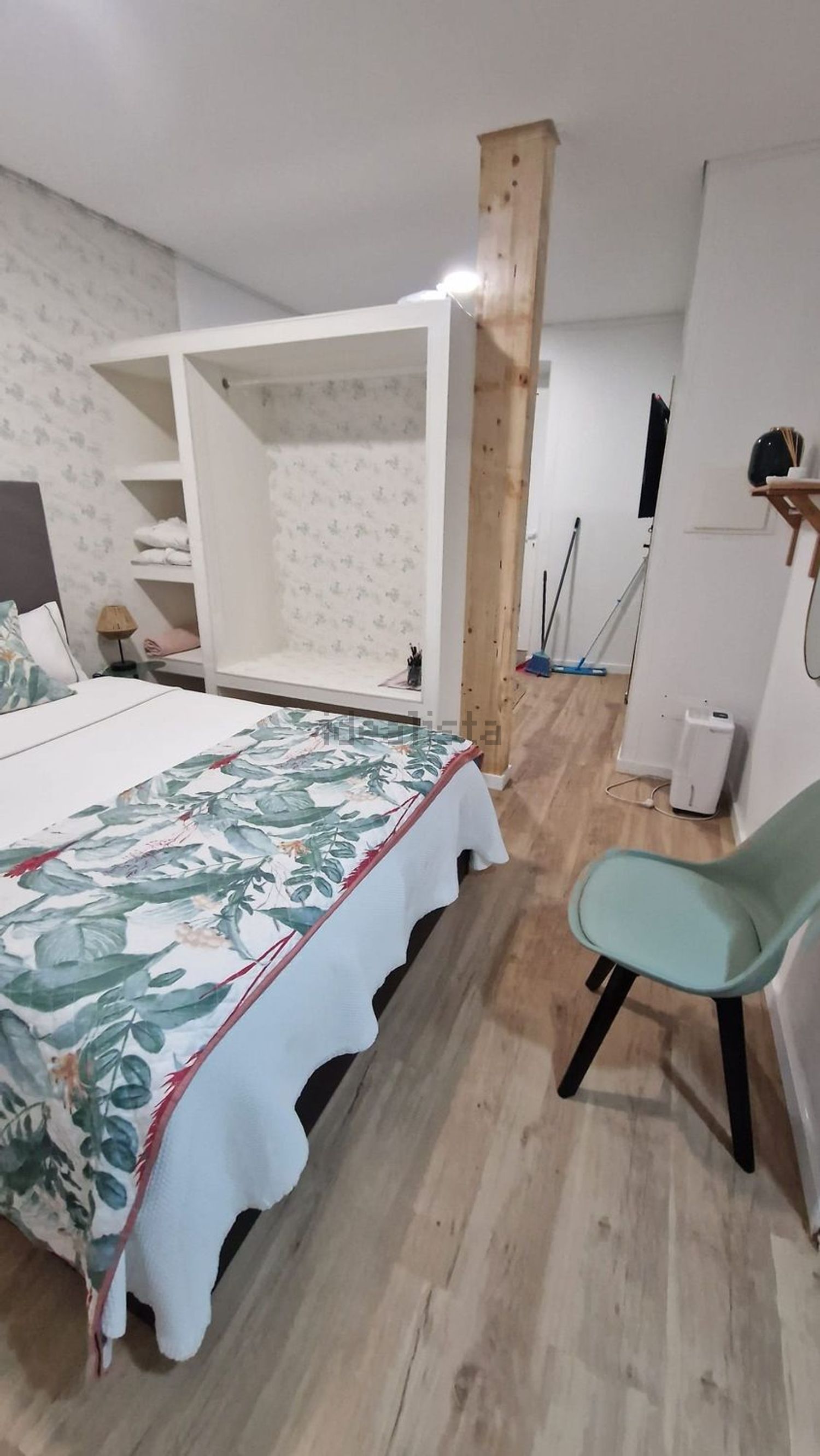 出租房间在Avenida Maria Helena Vieira da Silva, 86 - 客厅