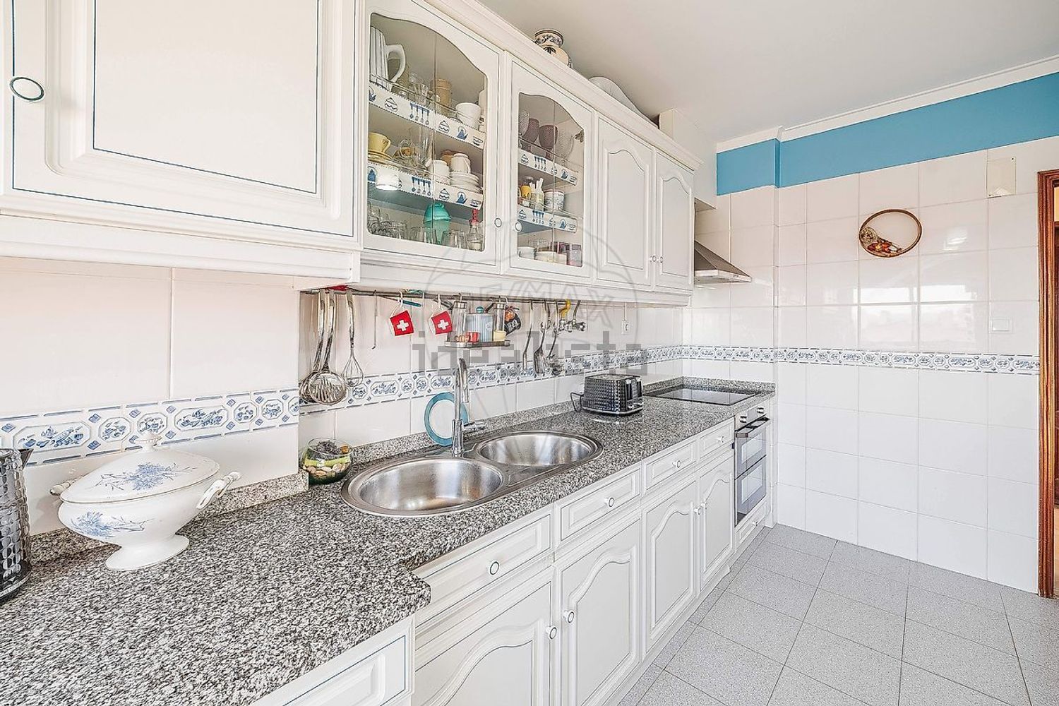 公寓 t3出售在Rua José Régio - 厨房