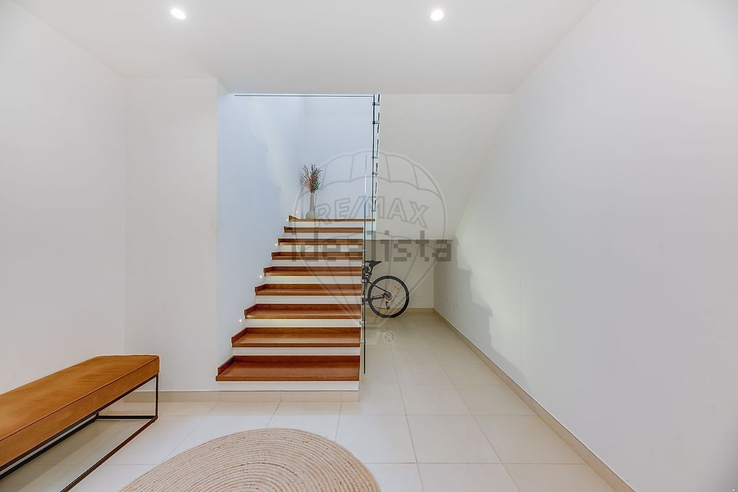 小楼房或独栋别墅出售在Rua Mato Moreira - 详情