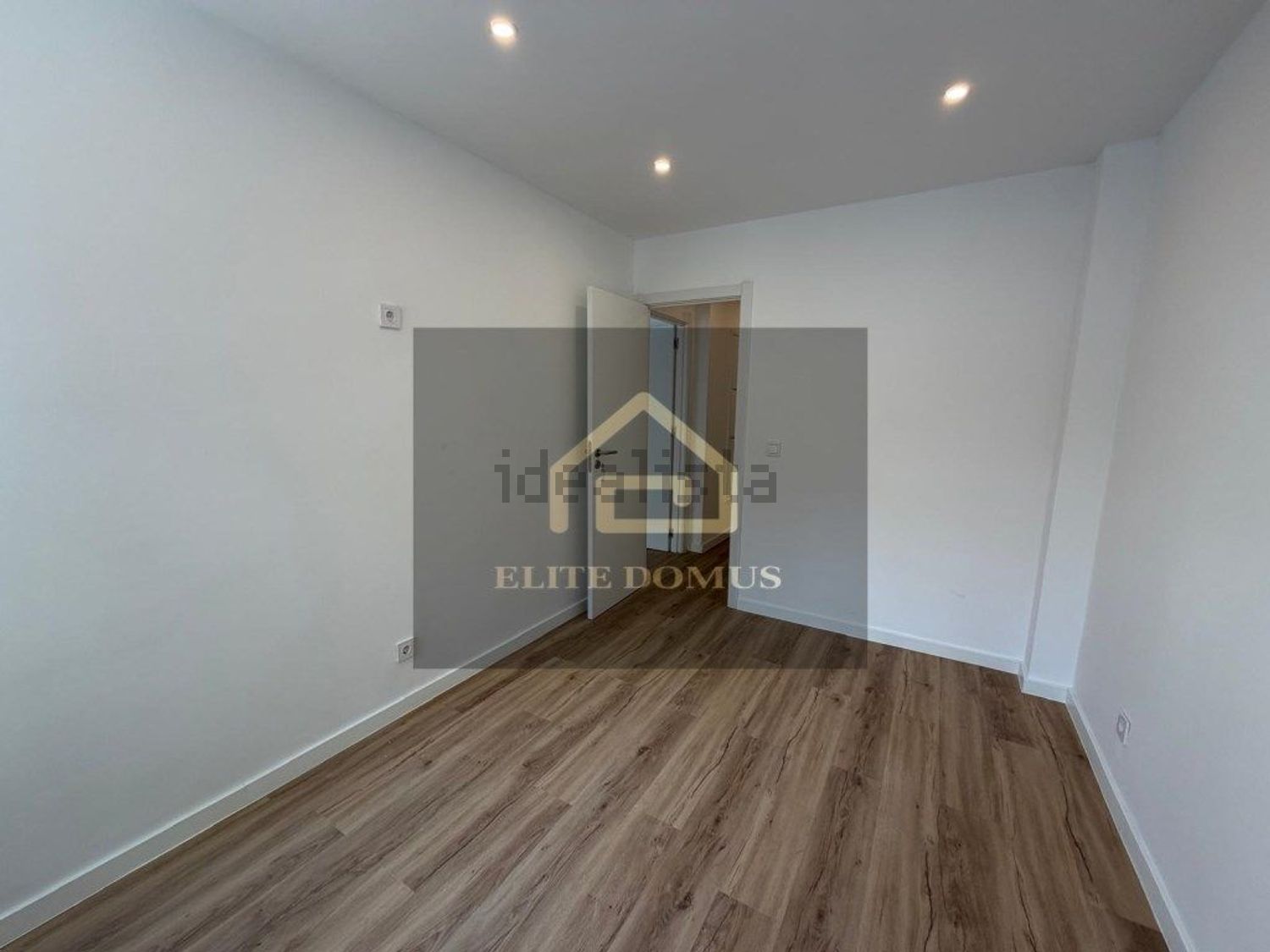 公寓 t2出售在Rua Jaime Martins Barata - 居住