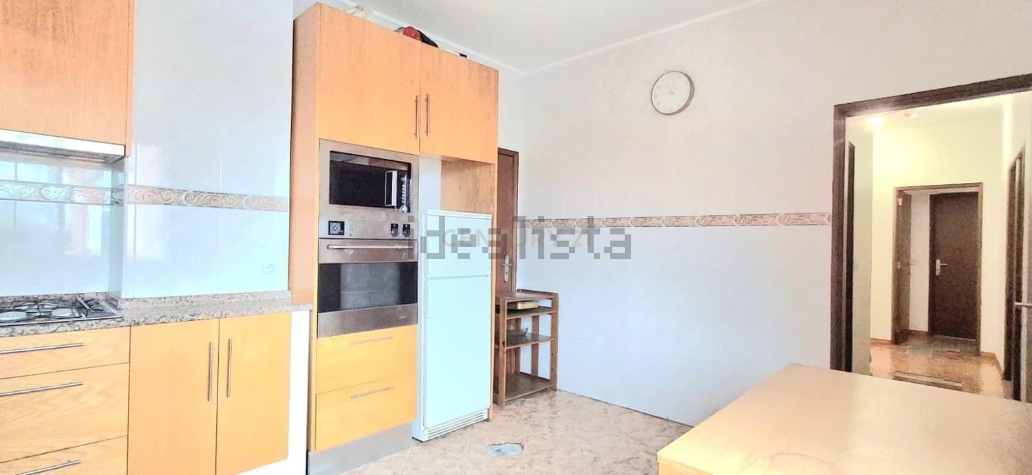 公寓 t3出售在Rua Tomás Alcaide, 100 - 厨房