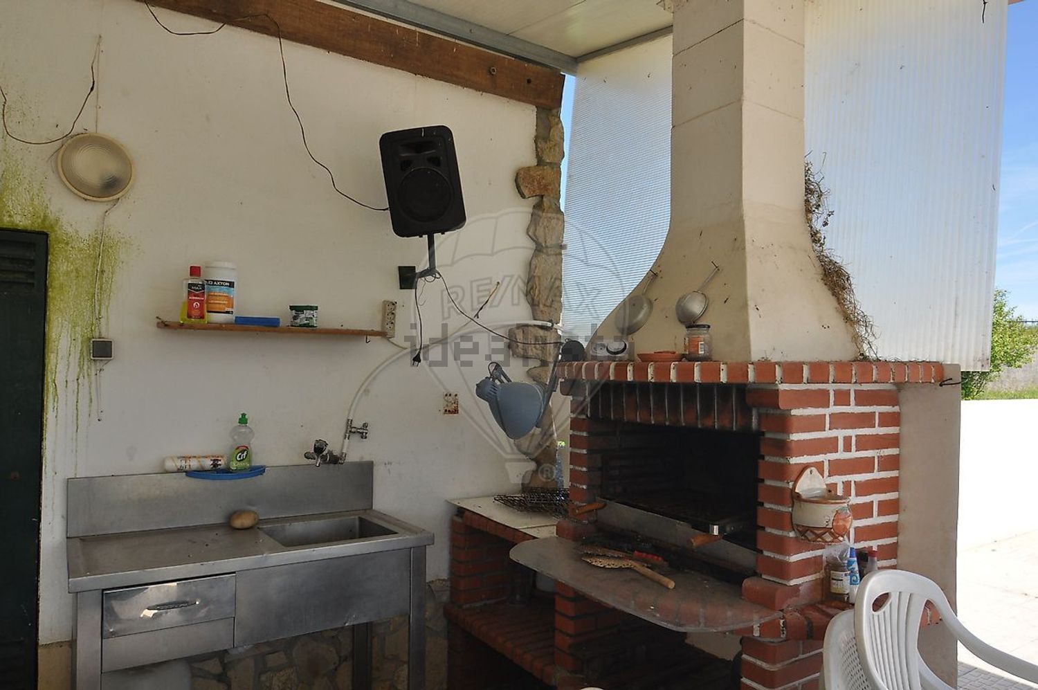 小楼房或独栋别墅出售在São Quintino - 照片