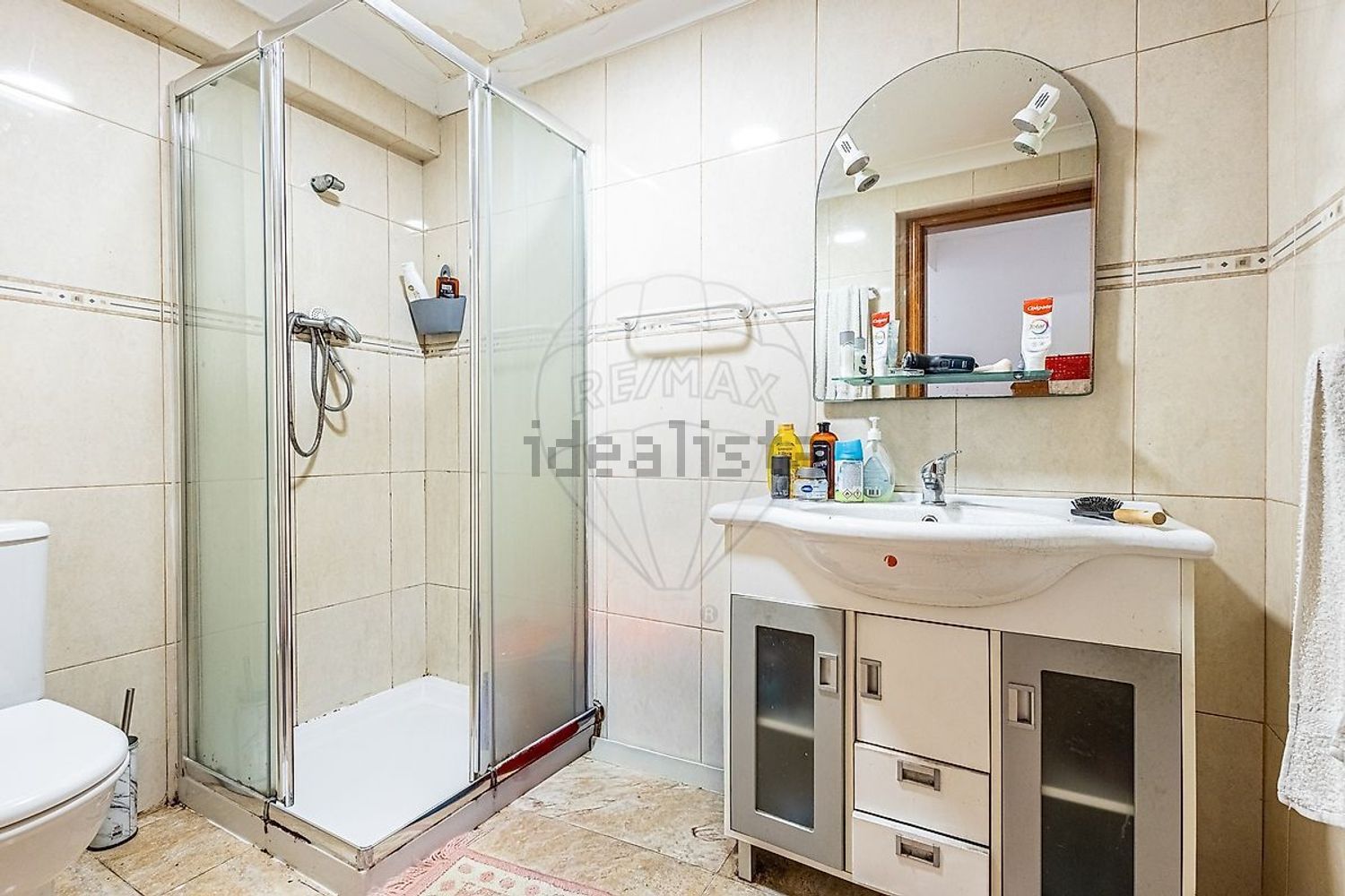 小楼房或独栋别墅出售在Rua das Flores - 卫生间