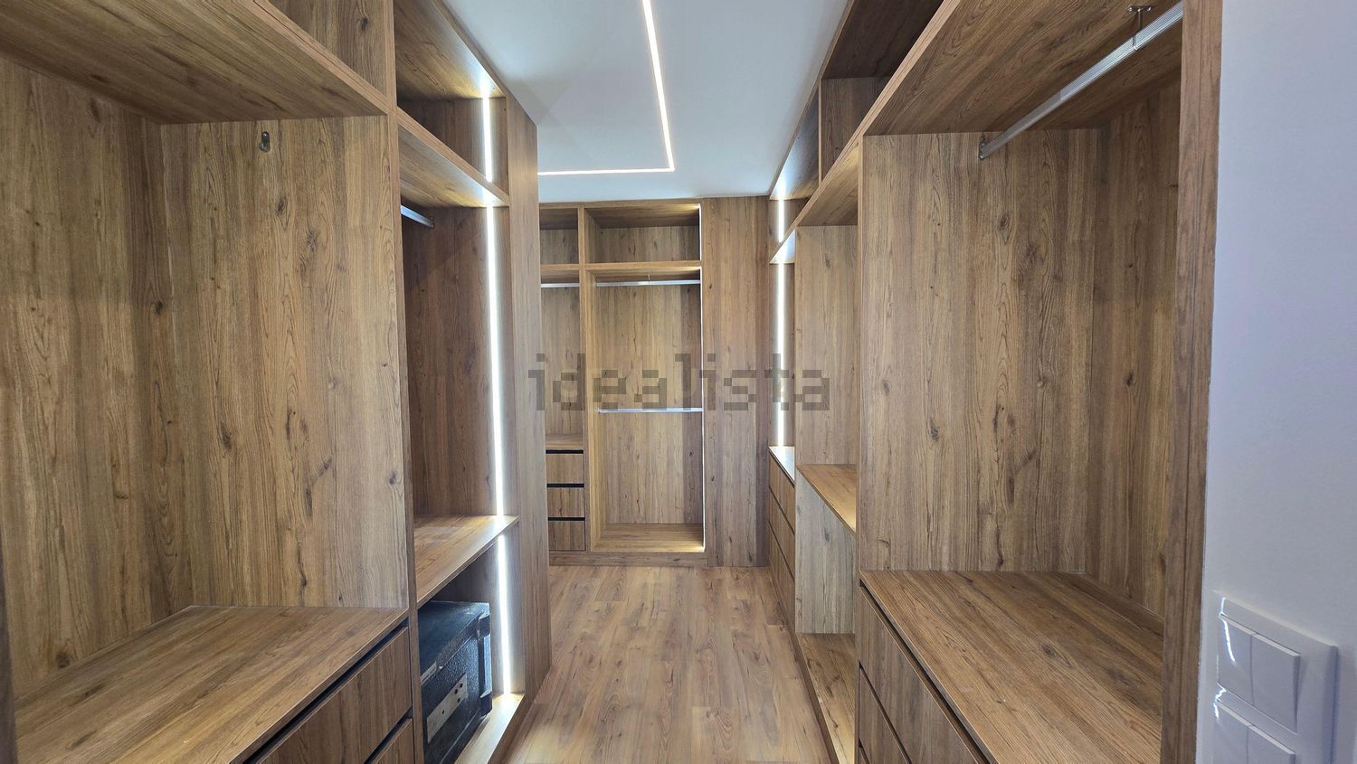 复式公寓出售在Costa da Guia - 试衣间