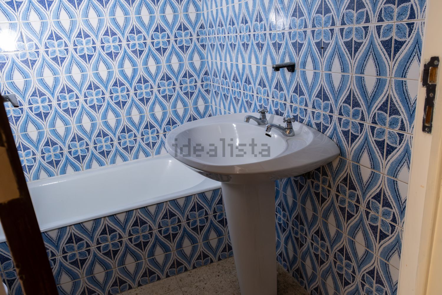 出租公寓 t1在Avenida Embaixador Augusto de Castro, 12 - 卫生间