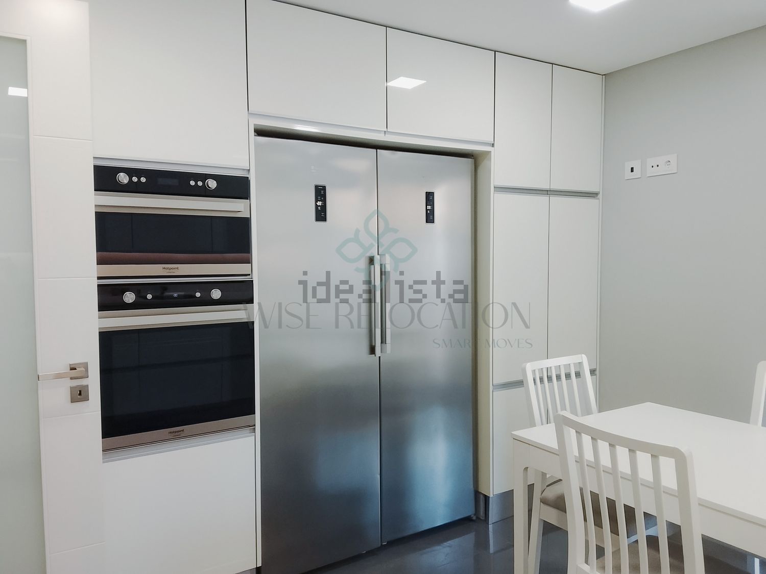 出租公寓 t4在Avenida Diogo Cão - 厨房