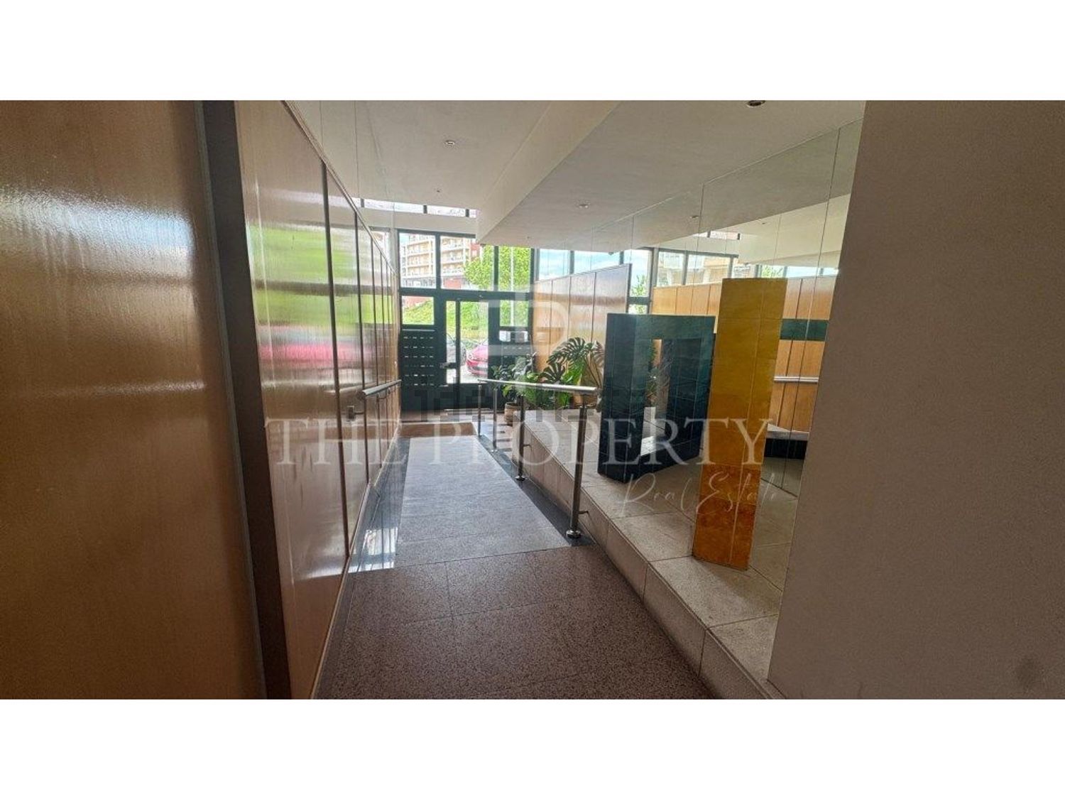 公寓 t3出售在Avenida Arsenal do Alfeite - 前厅