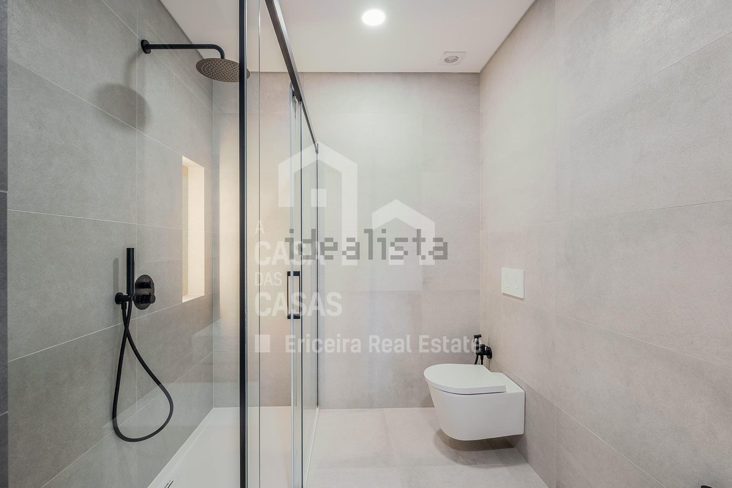 联排别墅出售在Rua da Cancelinha, 12 - 卫生间