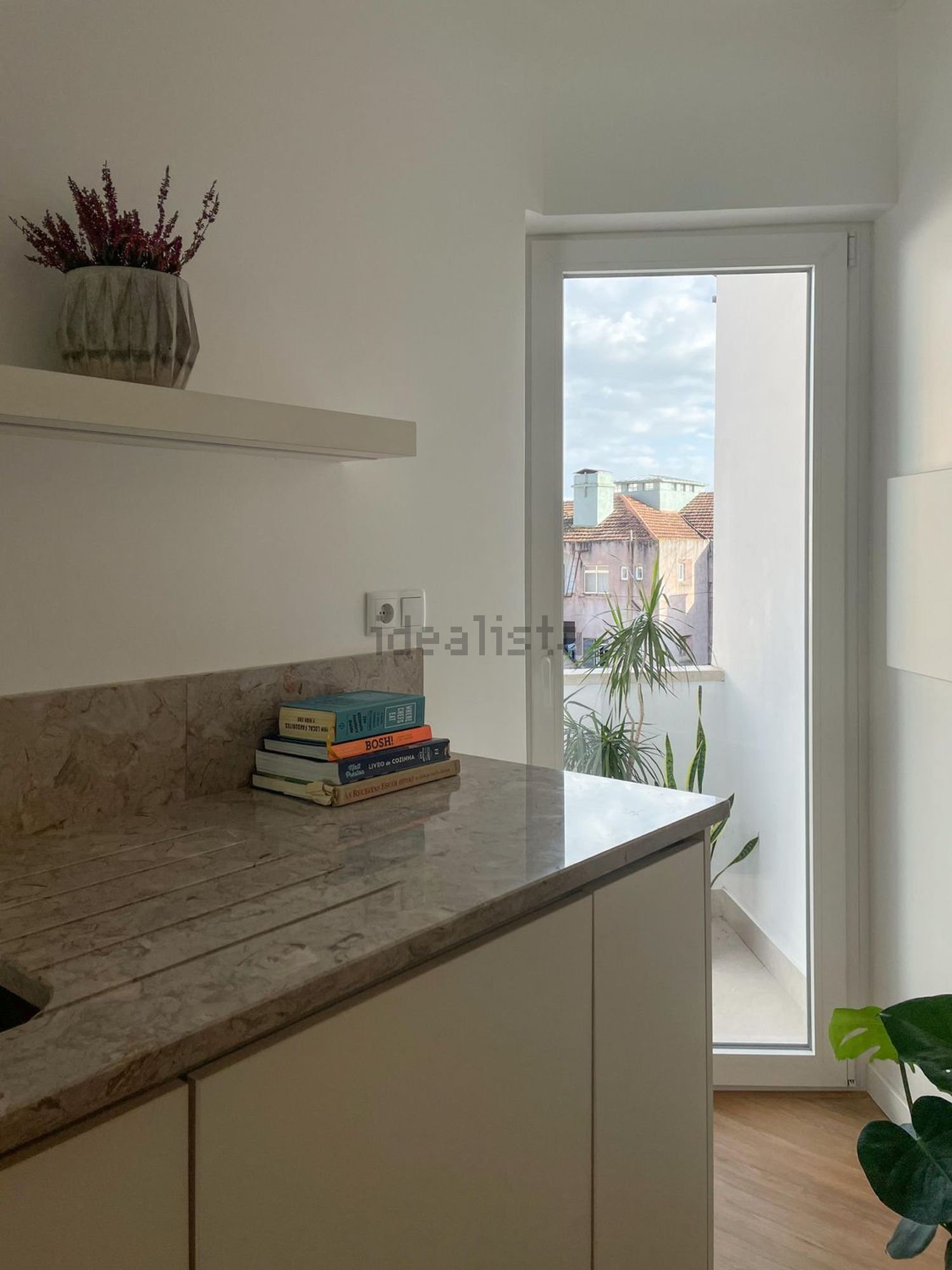 公寓 t2出售在Avenida Marquês de Pombal, 59 - 厨房