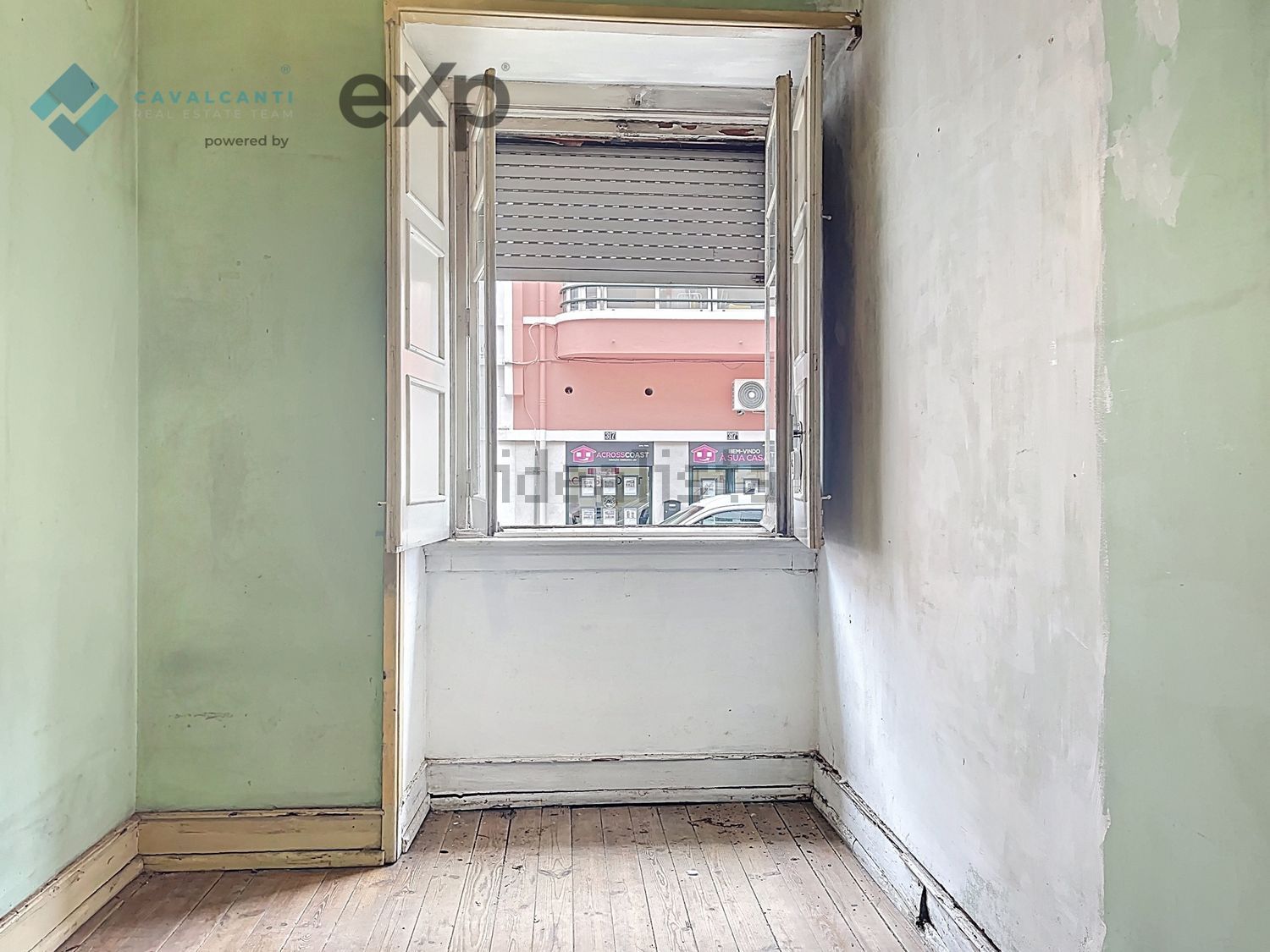 公寓 t3出售在Rua Barão de Sabrosa s/n - 居住