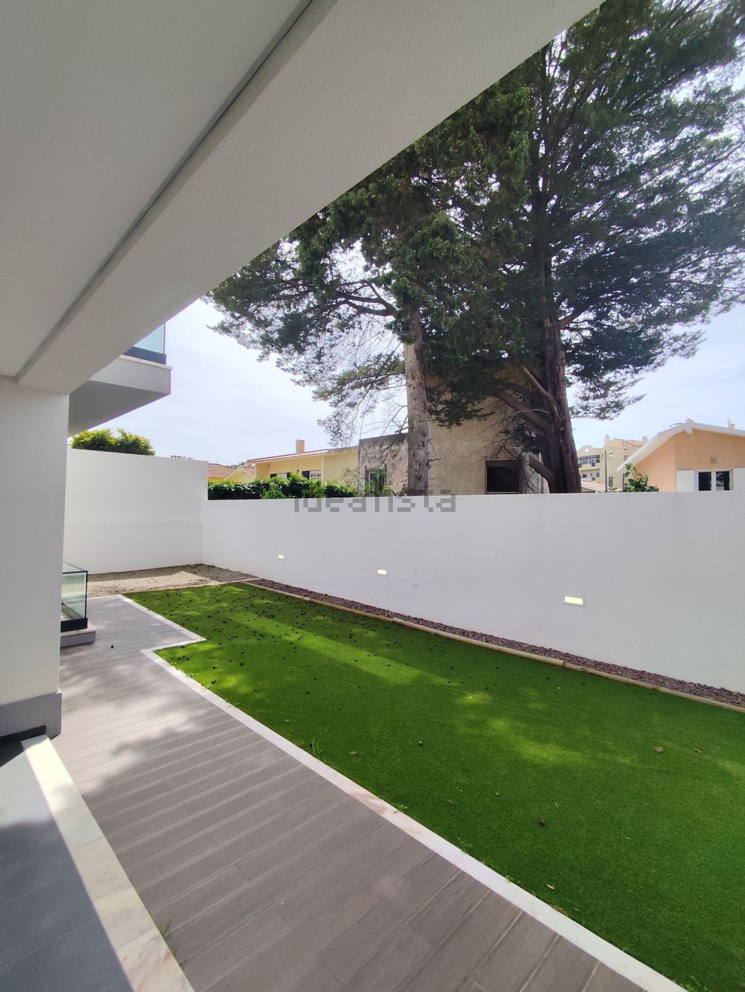 出租小楼房或独栋别墅在Praceta Santa Rita de Cássia - 花园