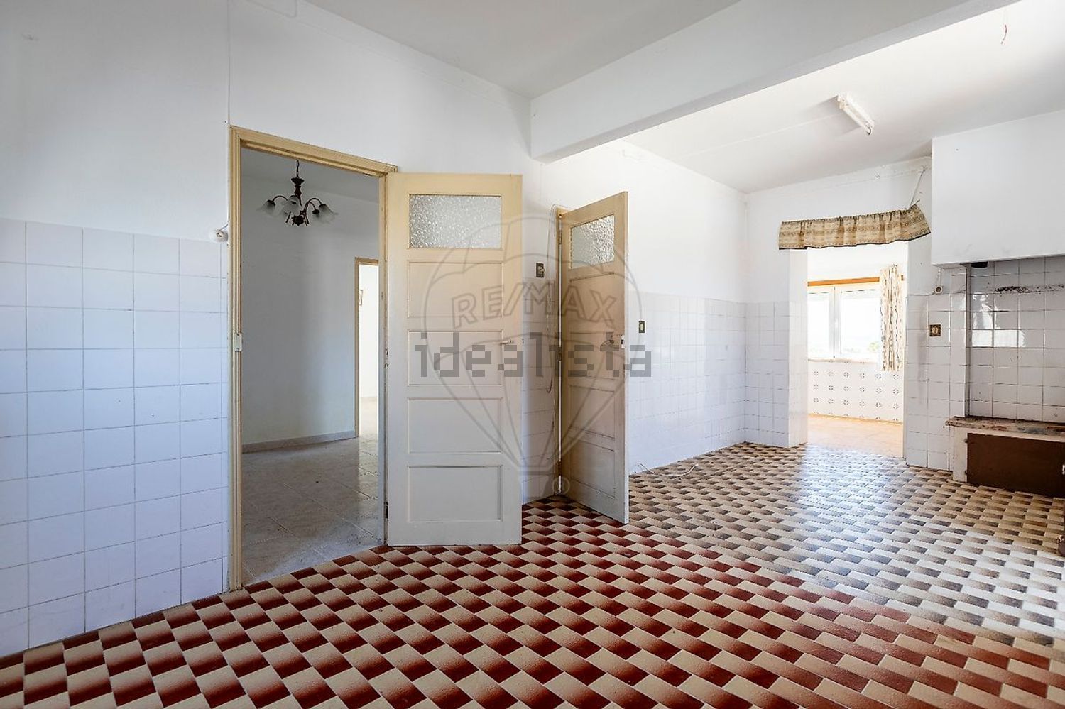 小楼房或独栋别墅出售在Rua da Guerra Peninsular - 过道