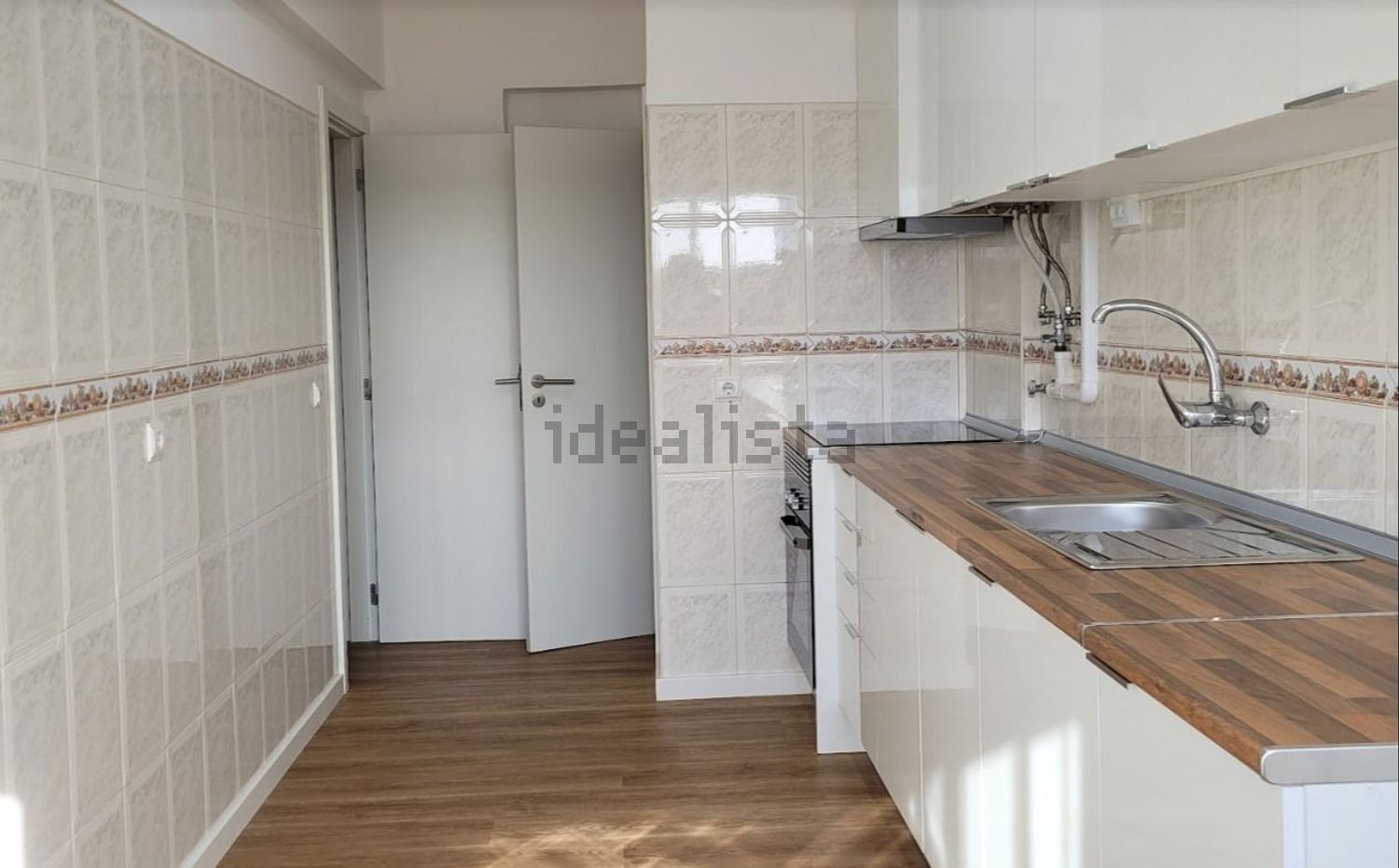 出租公寓 t2在Rua da Cidade de Lisboa, 10 - 厨房