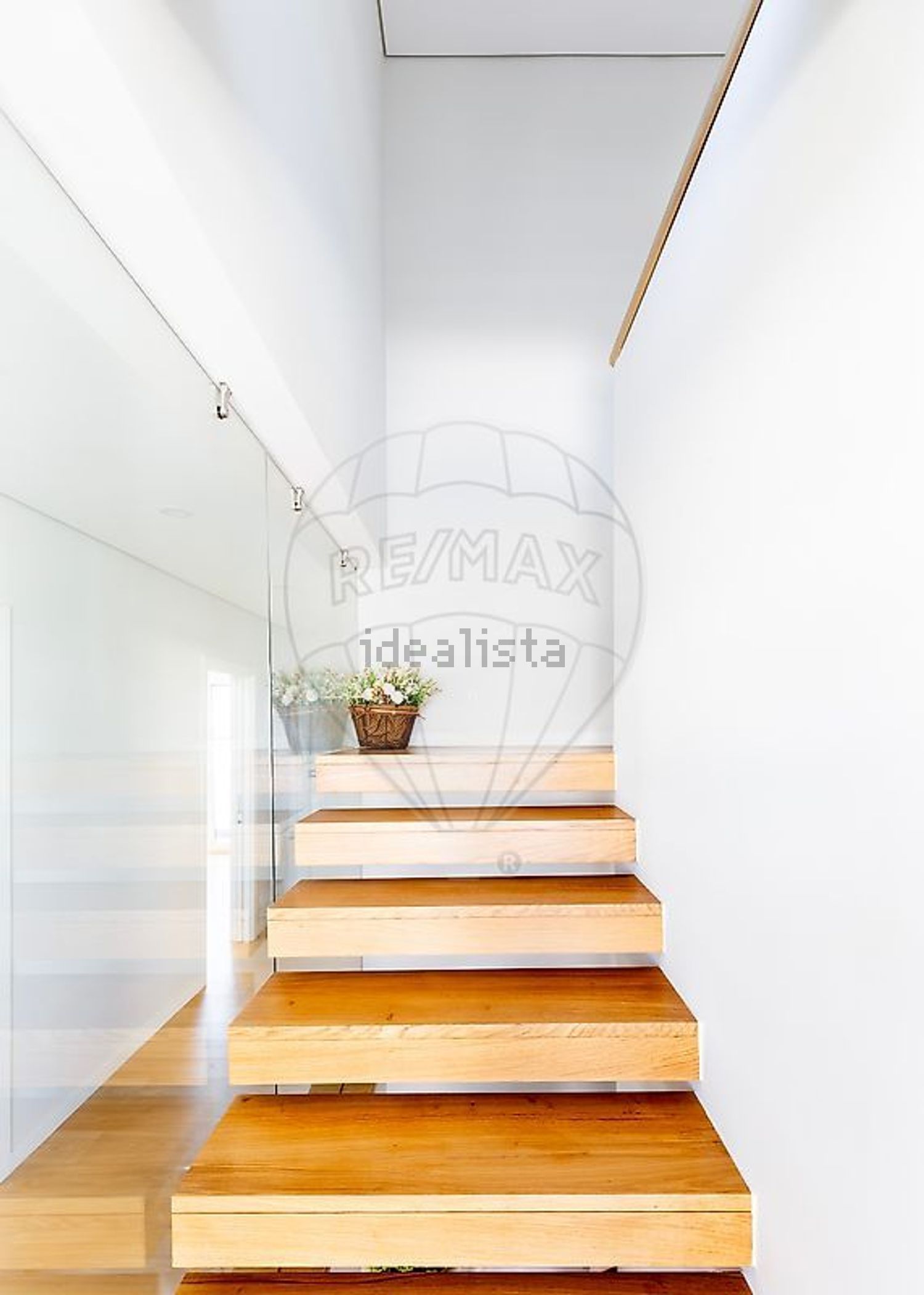 小楼房或独栋别墅出售在Rua e - 详情