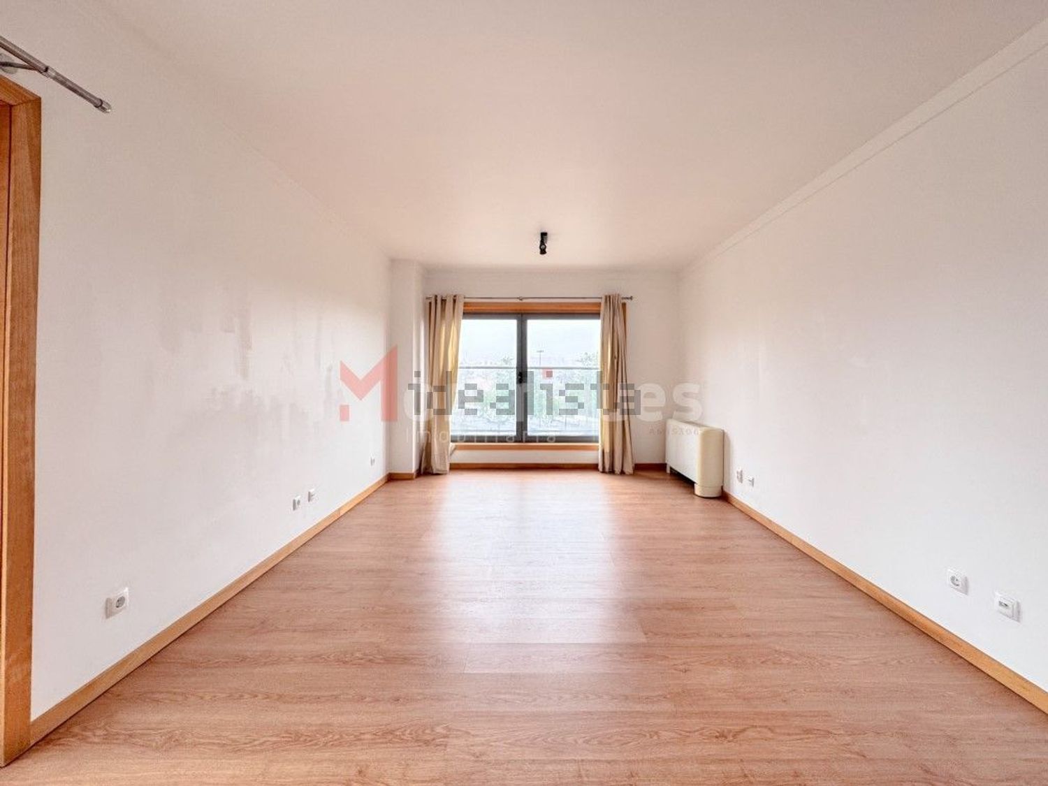 出租公寓 t1在Avenida Dom João II - 客厅