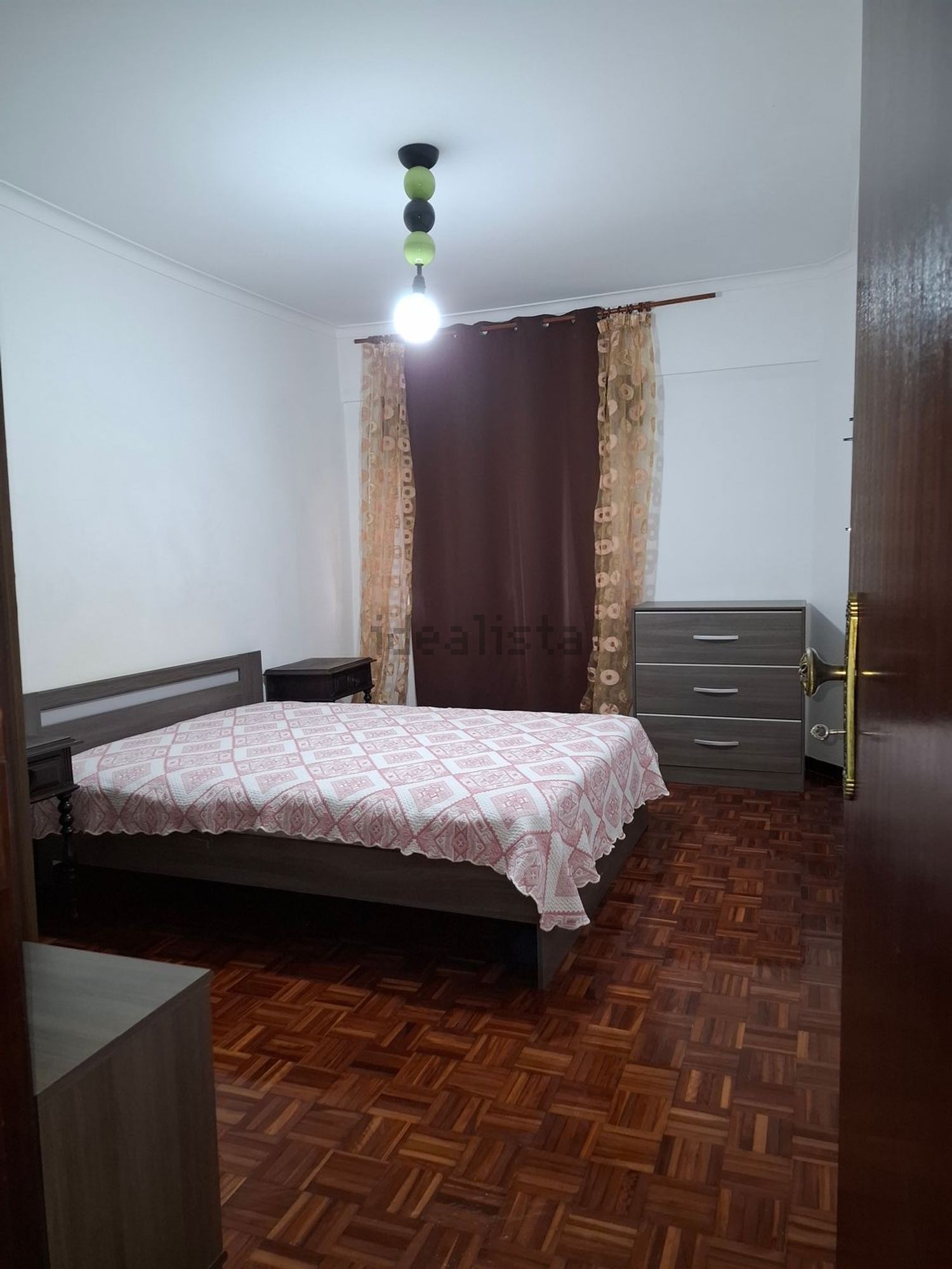 出租房间在Praceta Gaspar Corte Real, 29 - 卧室