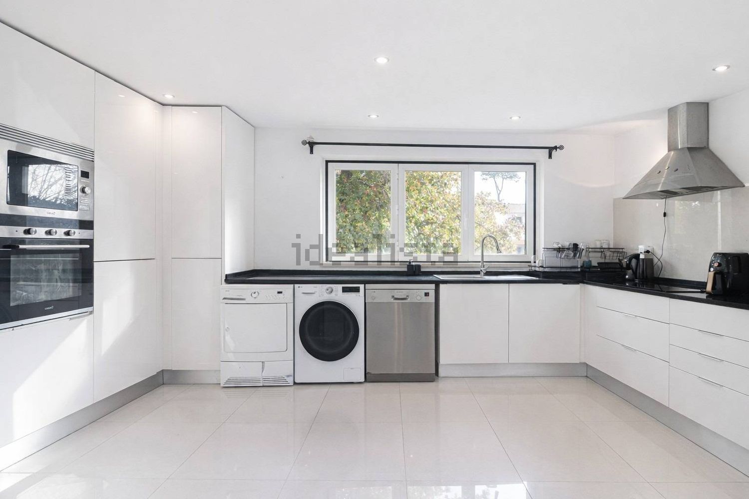 出租小楼房或独栋别墅在Rua das Margaridas, 20 - 厨房