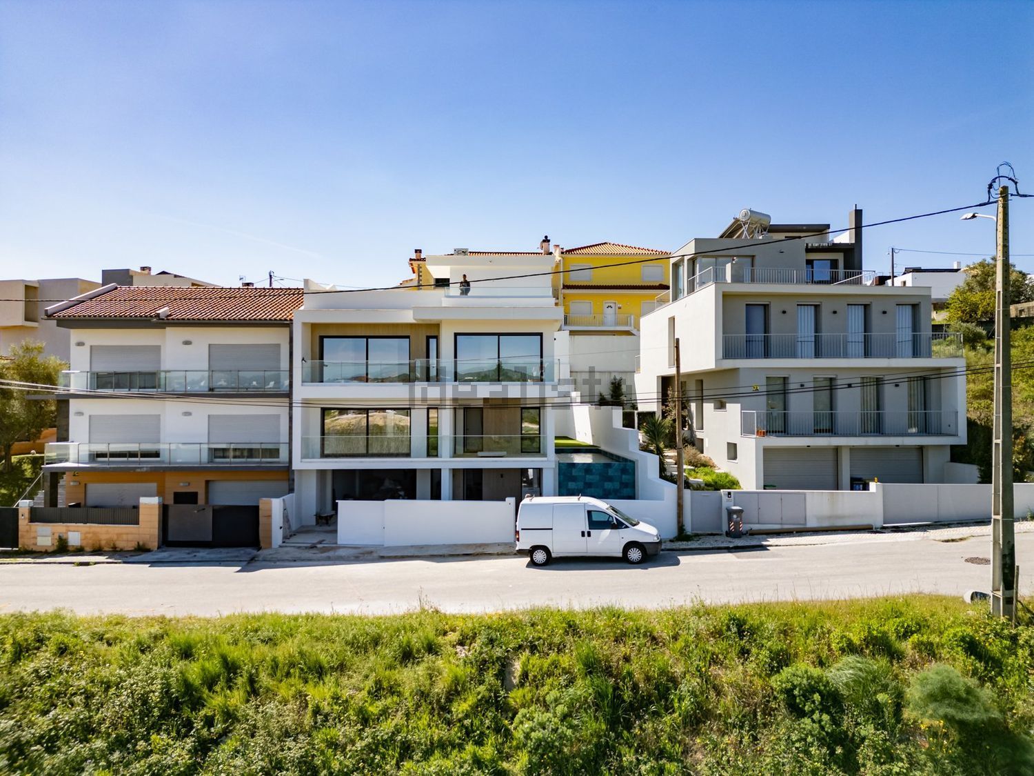 双拼别墅出售在Avenida Raul Brandão - 外立面