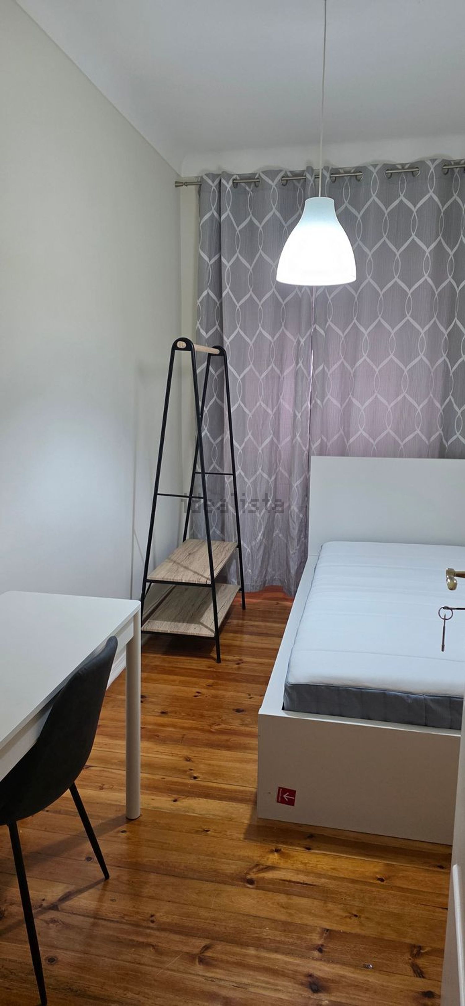 出租房间在Rua Almirante Gago Coutinho, 29 - 卧室