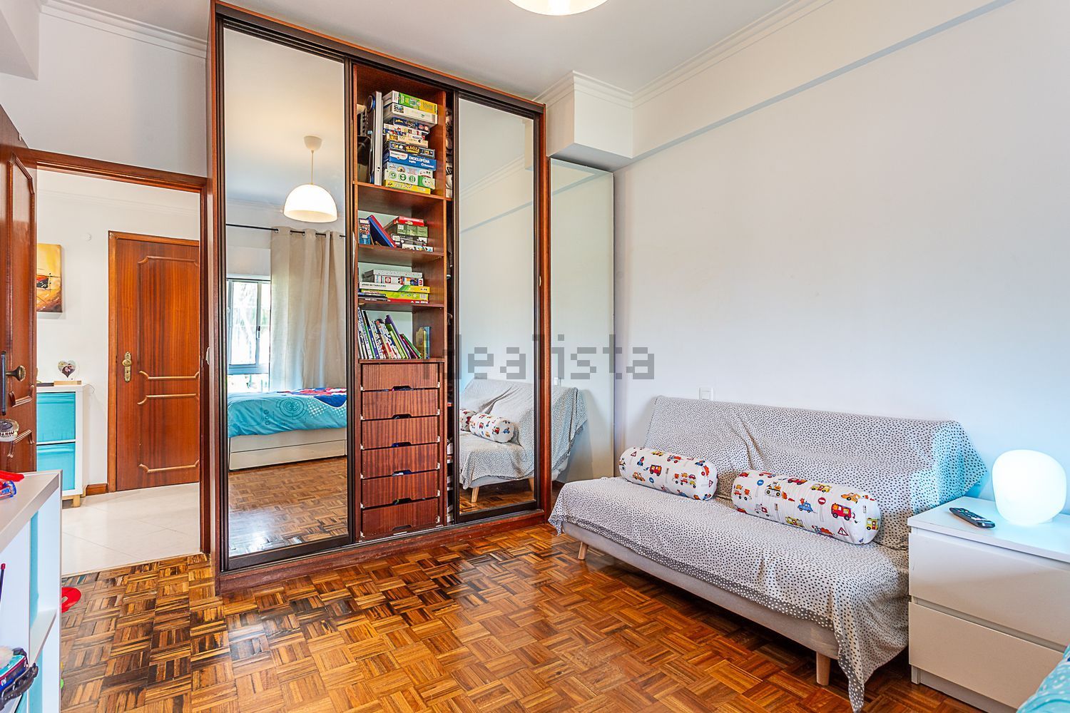 出租公寓 t2在Praça Arquimedes Silva Santos - 卧室