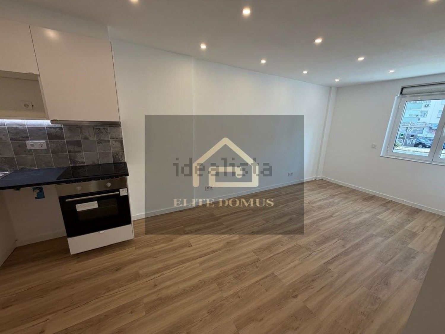 公寓 t2出售在Rua Jaime Martins Barata - 照片