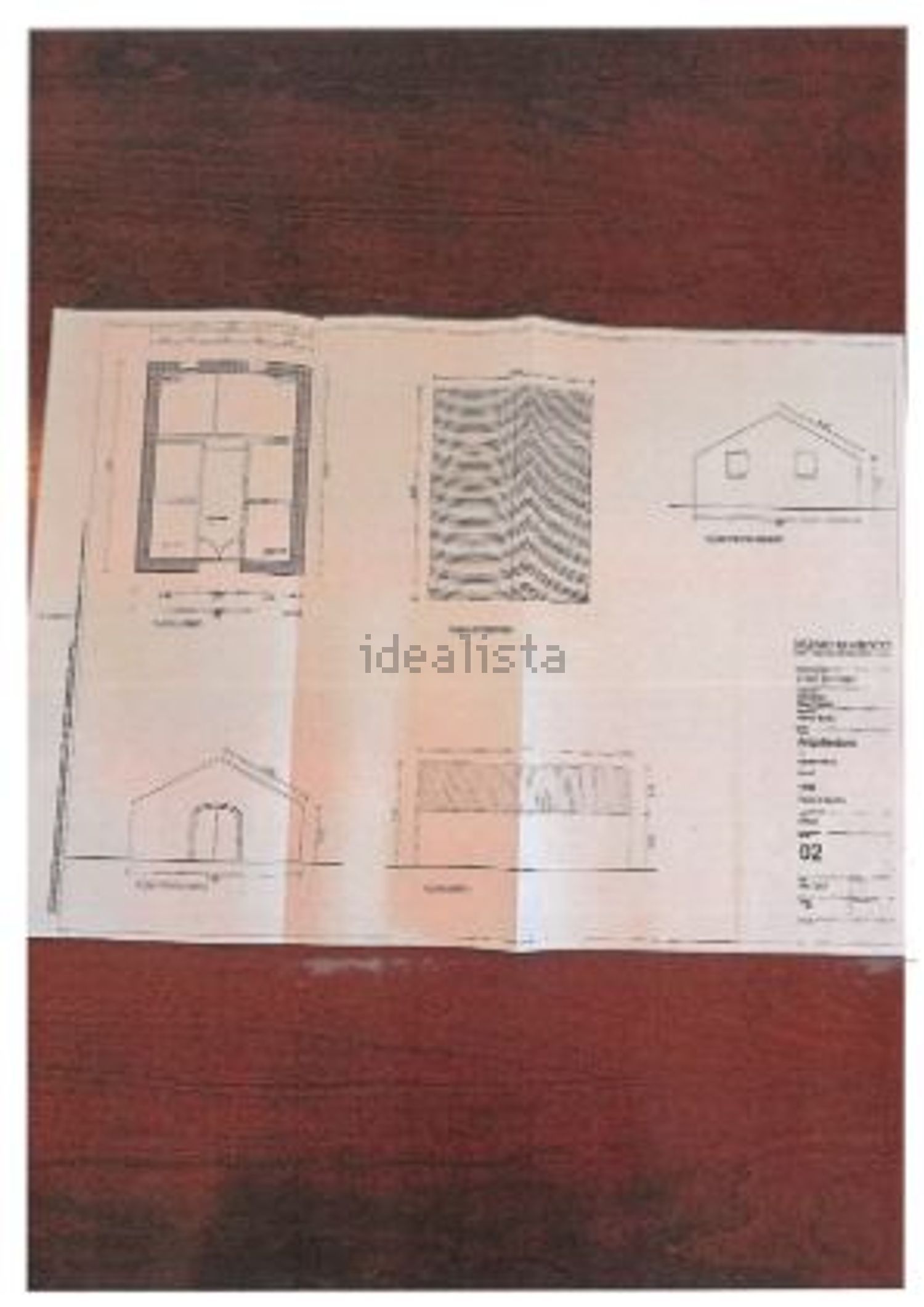 小楼房或独栋别墅出售在Rua da Bica - 平面图