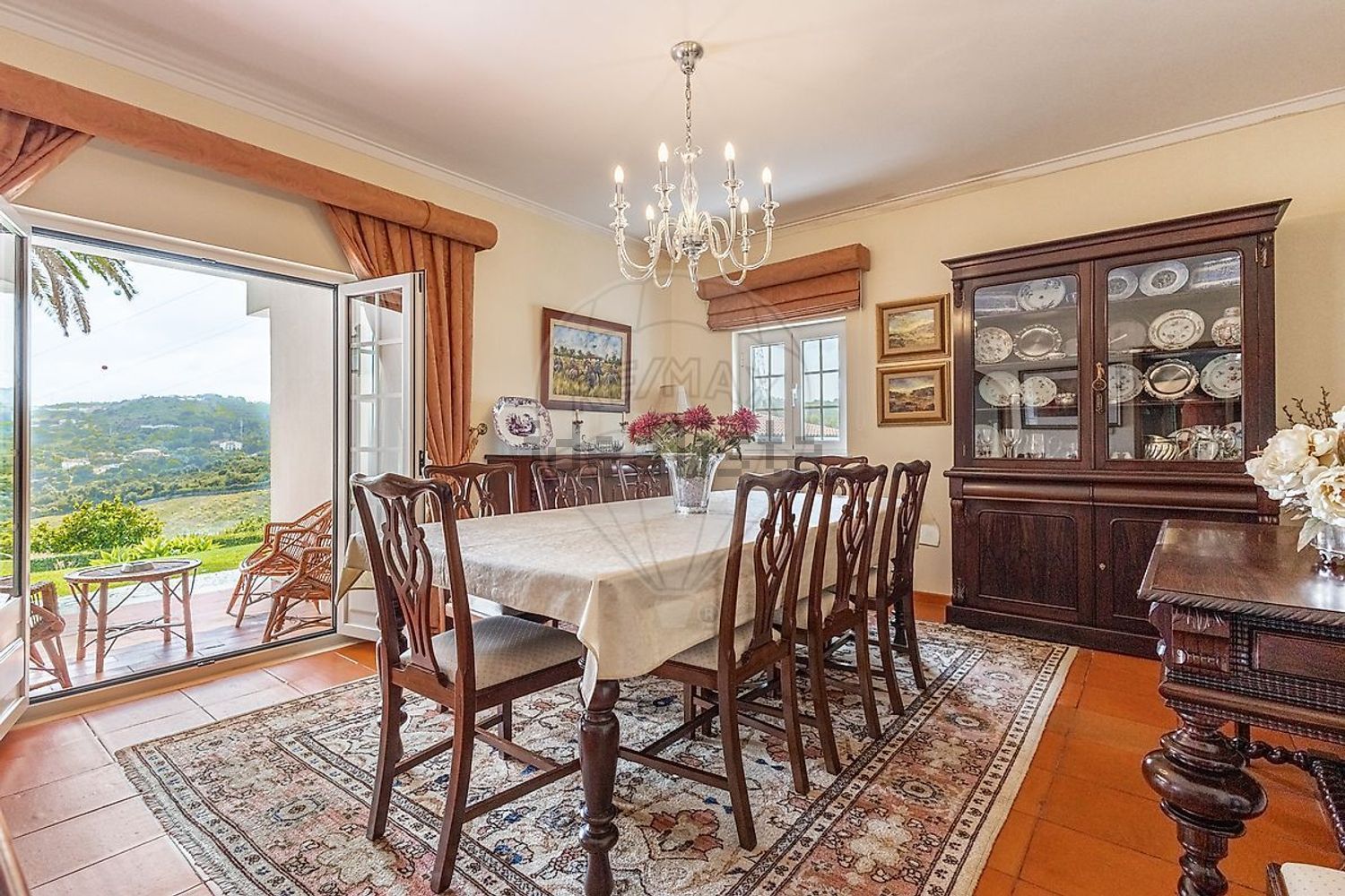 小楼房或独栋别墅出售Estr. da Serralheira de Baixo - 客厅