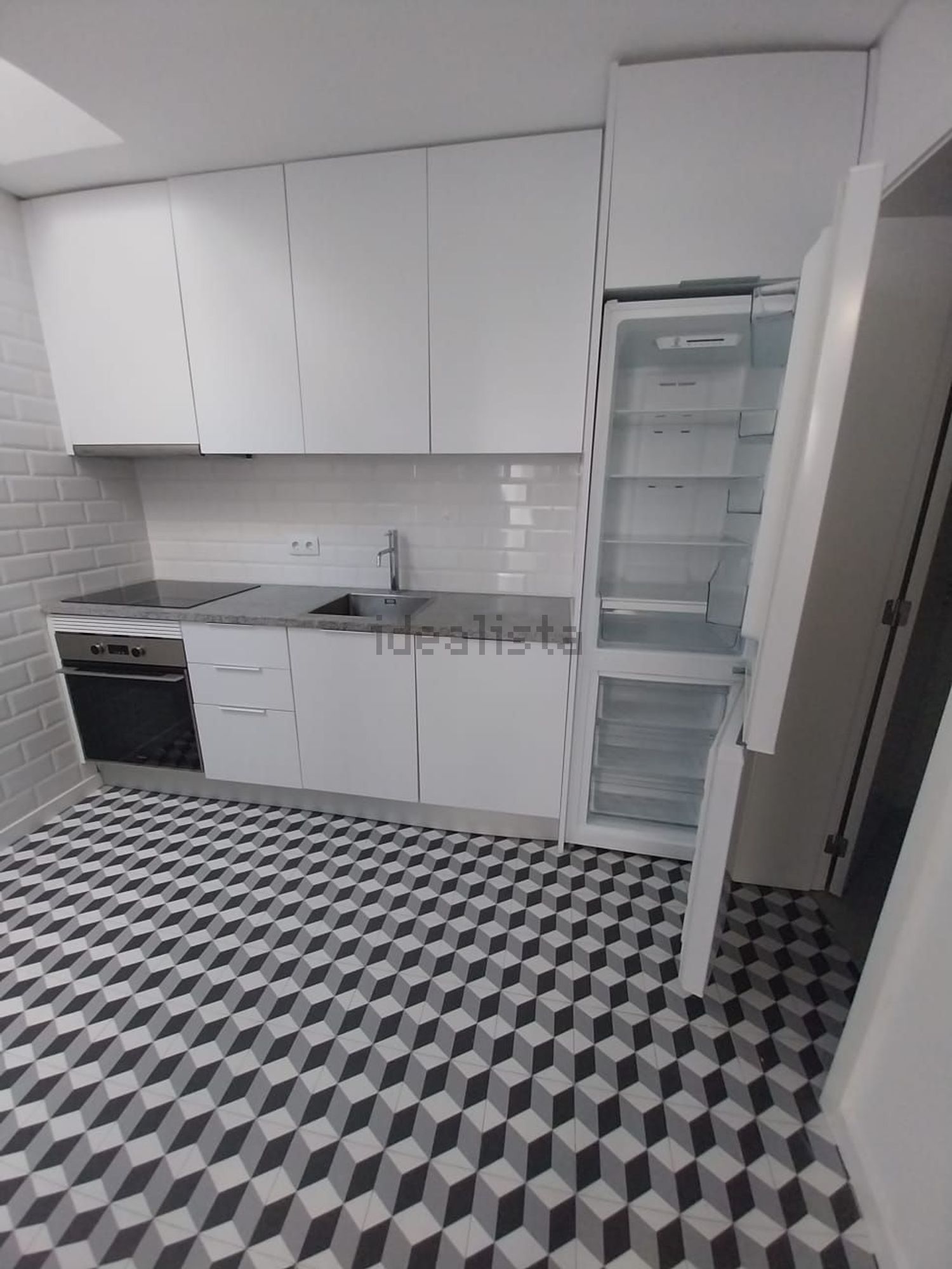 出租t0（单人公寓）在Rua Poeta do Bocage, 25 - 厨房