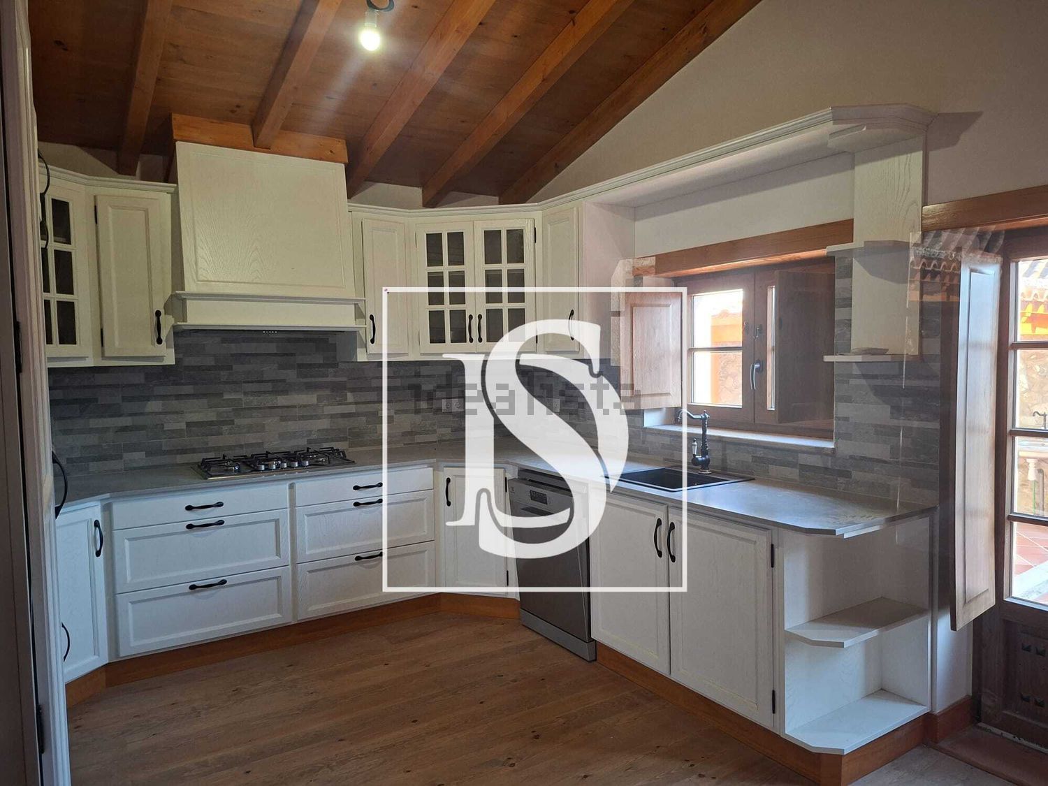 联排别墅出售在São Bartolomeu dos Galegos e Moledo - 厨房