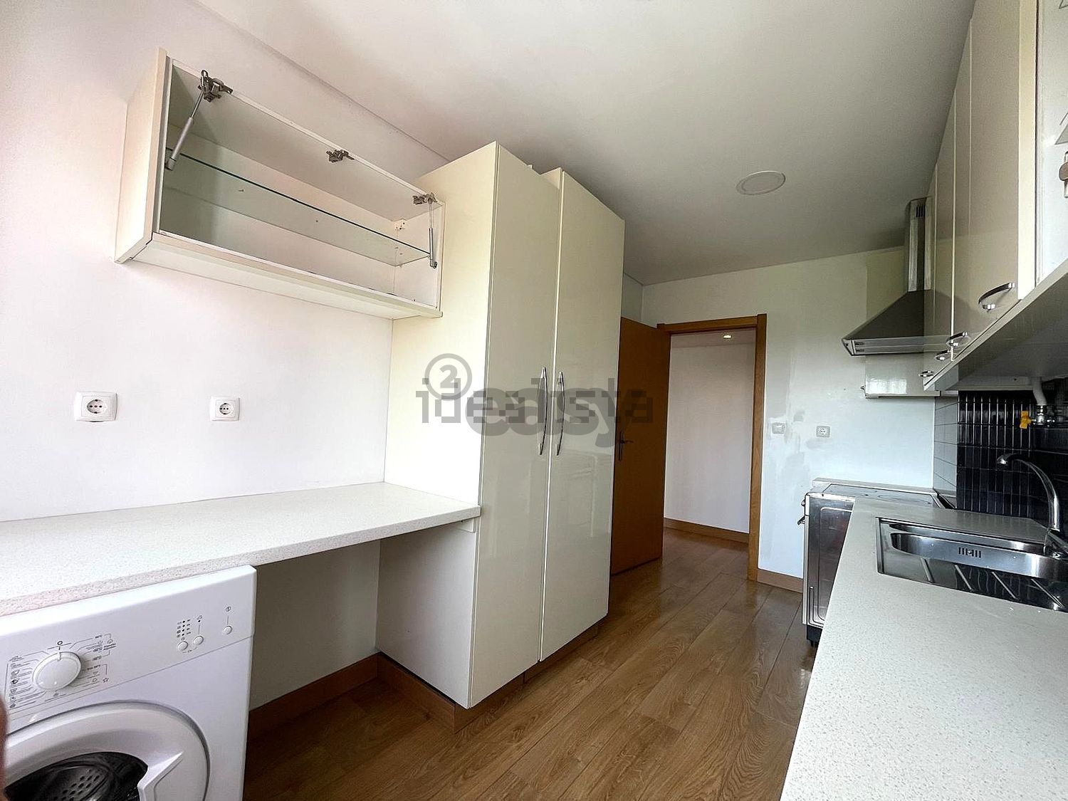 出租公寓 t2在Rua Manuel Ribeiro de Pavia, 5 - 厨房