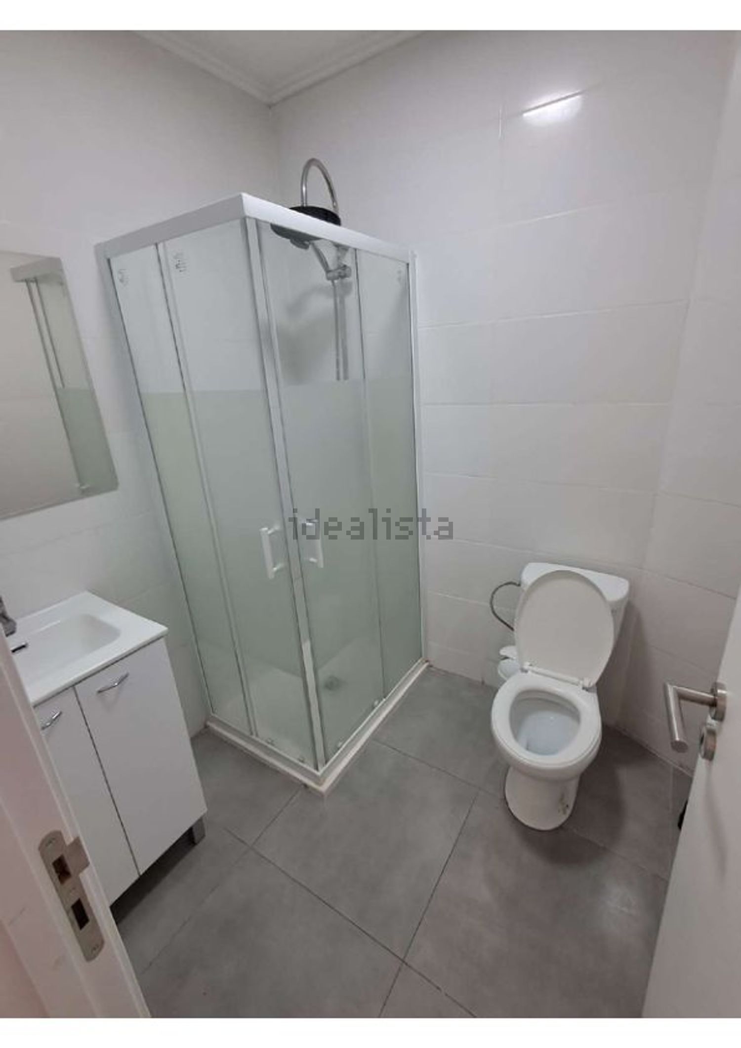 出租房间在Rua Fernão Mendes Pinto, 440 a - 卫生间