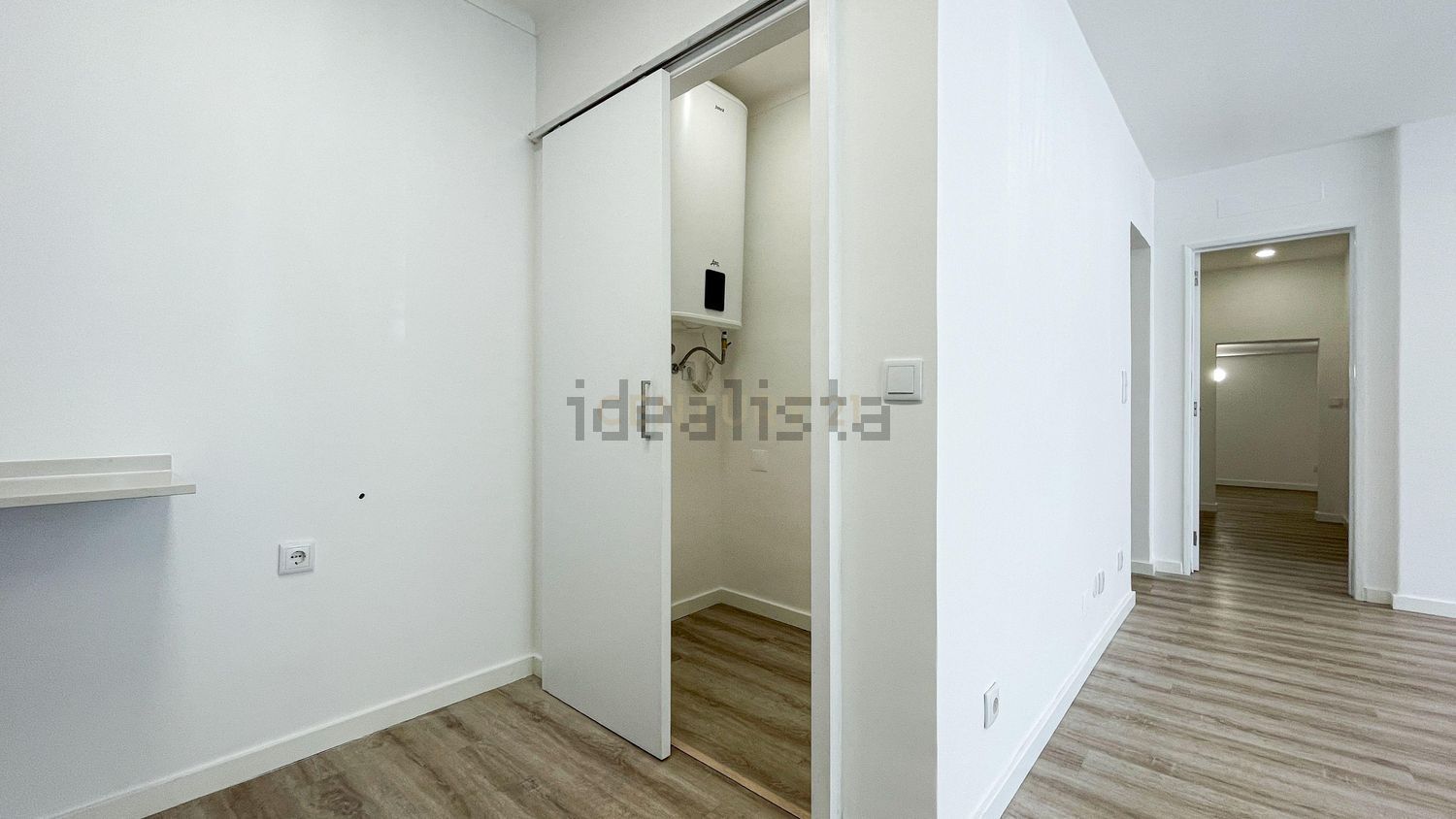 出租t0（单人公寓）在Rua Fernando Pessoa, 58 - 过道