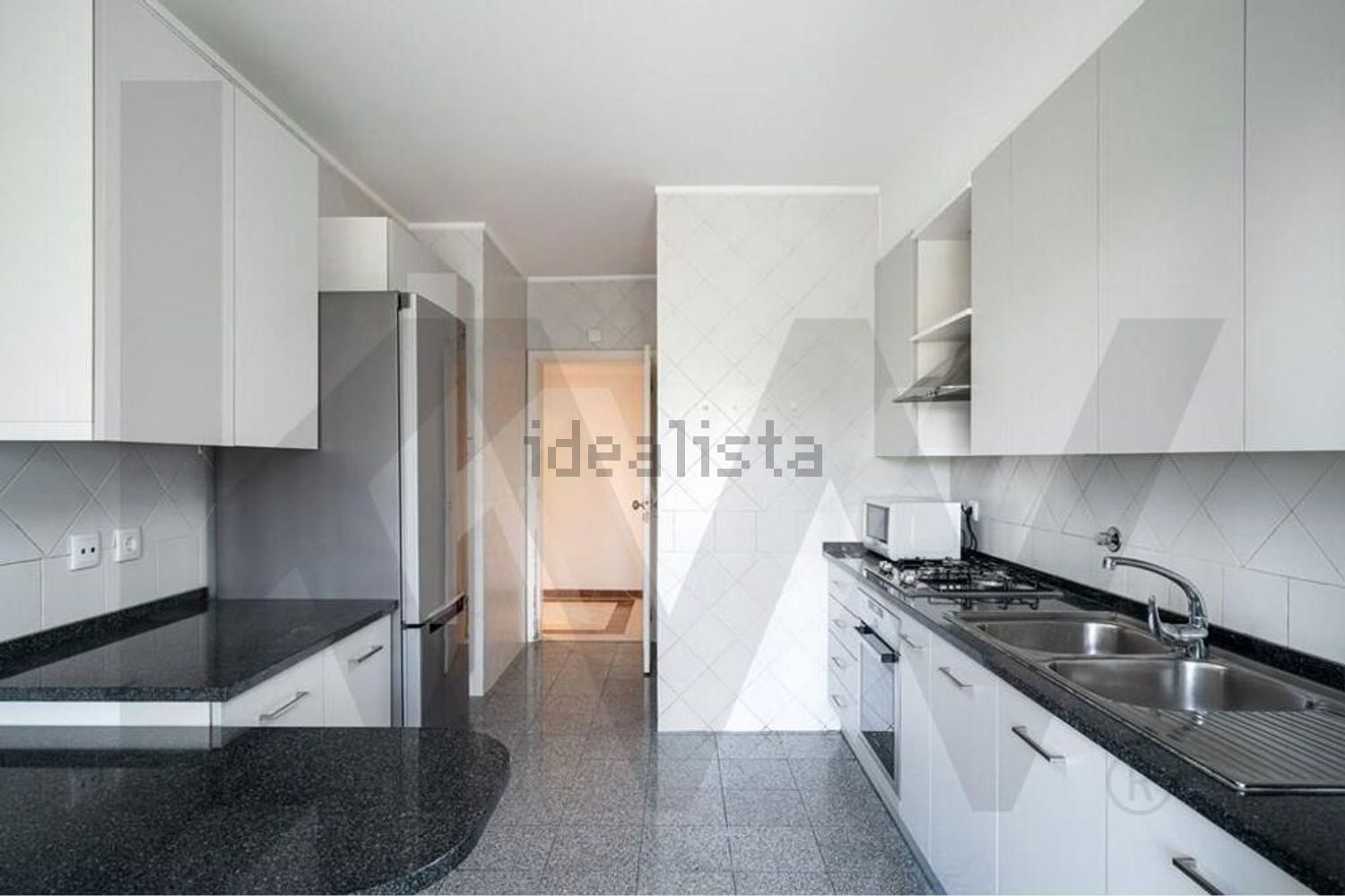 出租公寓 t4在Rua São Bento Menni, 2 - 厨房