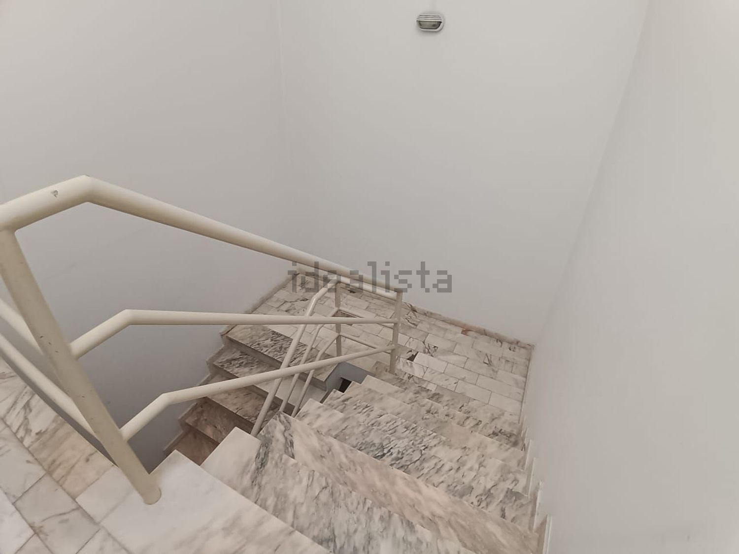 公寓 t3出售在Rua Fernando Barros Ferreira Leal, 3 - 楼梯