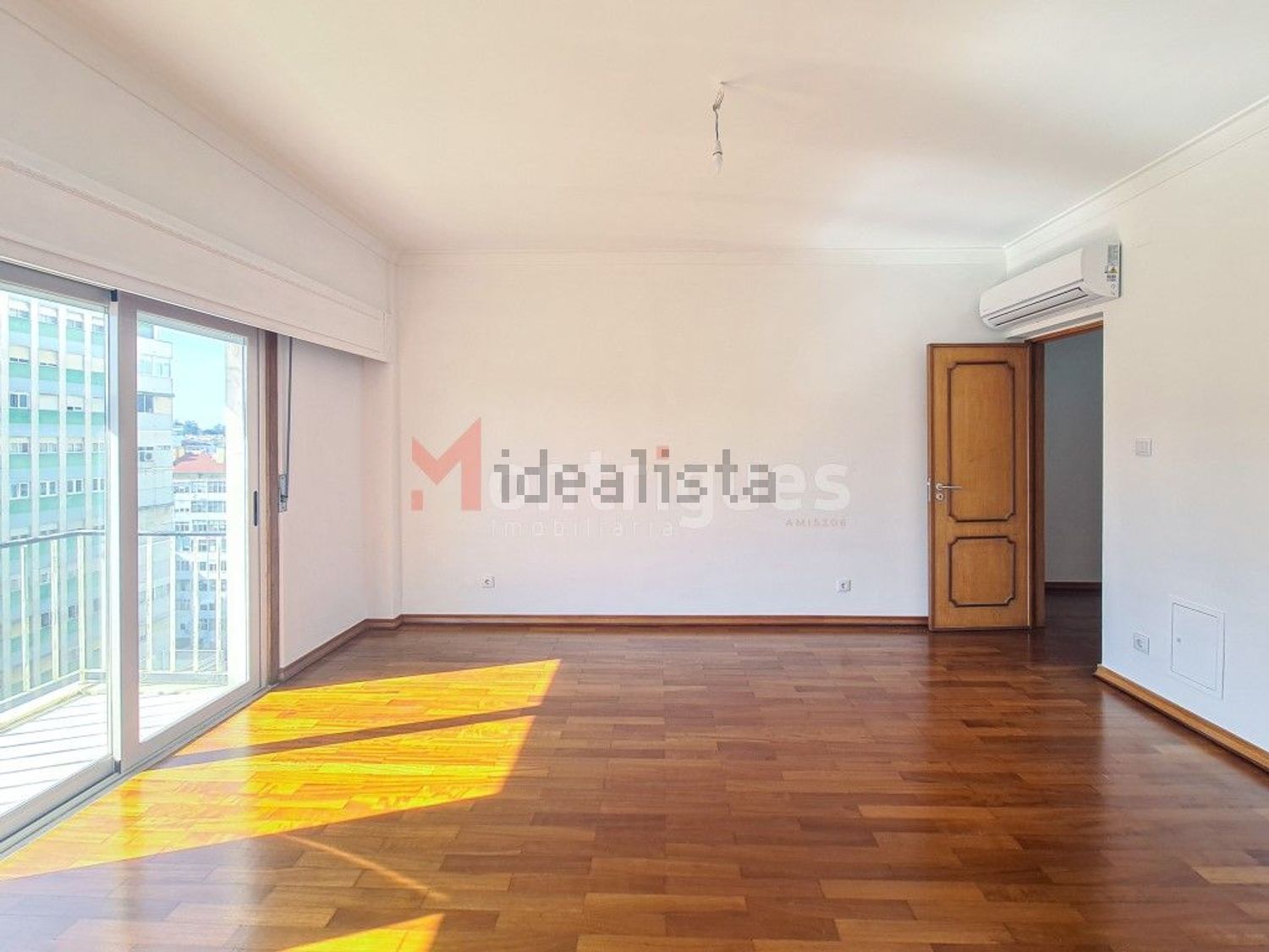 出租公寓 t4在Rua Manuel Ferreira de Andrade - 客厅