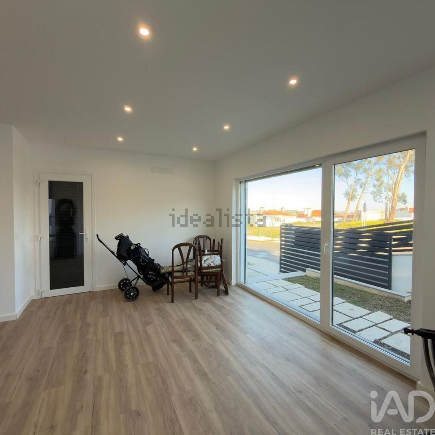 出租小楼房或独栋别墅在Albarraque - 客厅