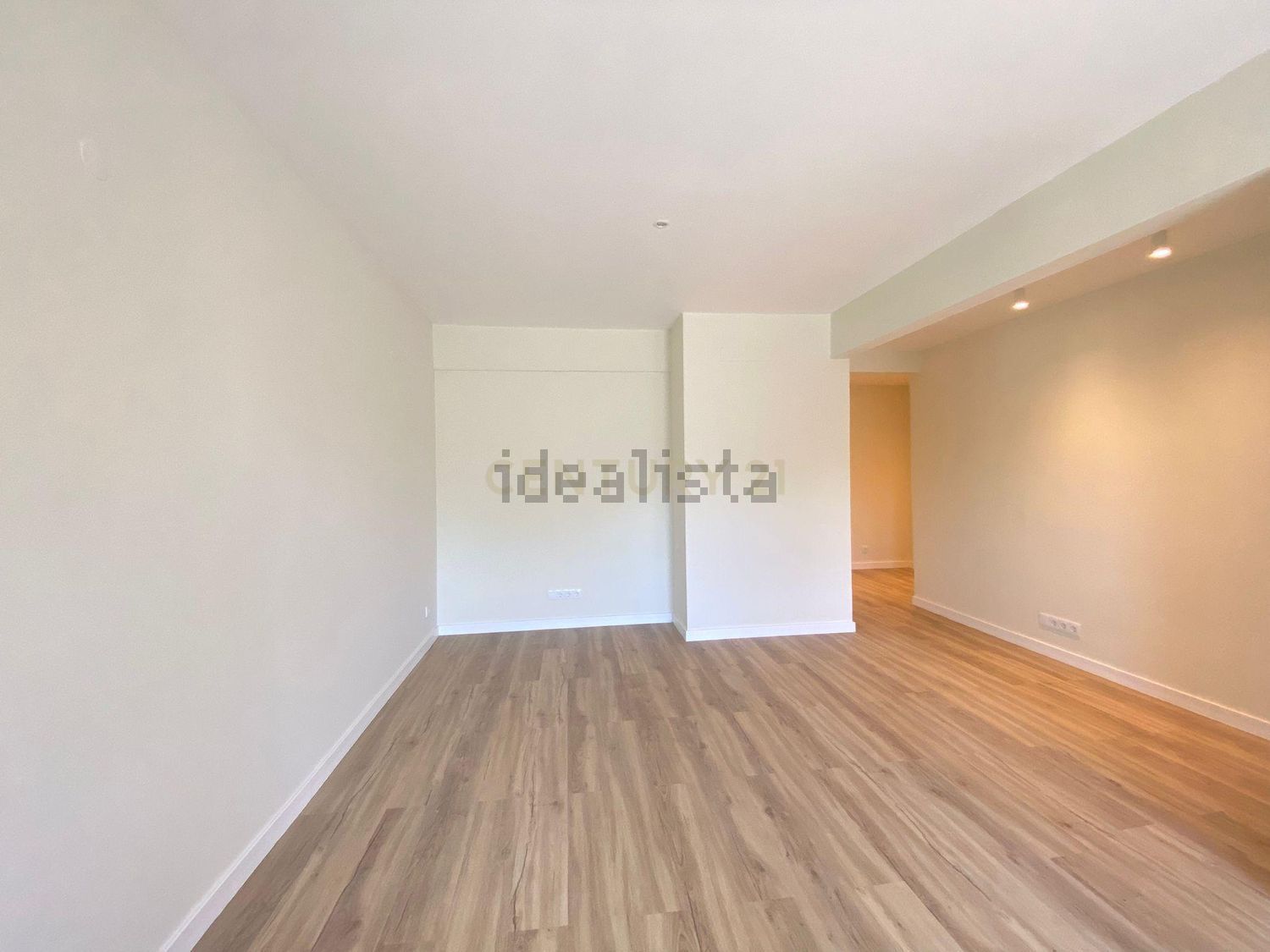 公寓 t2出售在Estrada da Luz, 238 - 居住