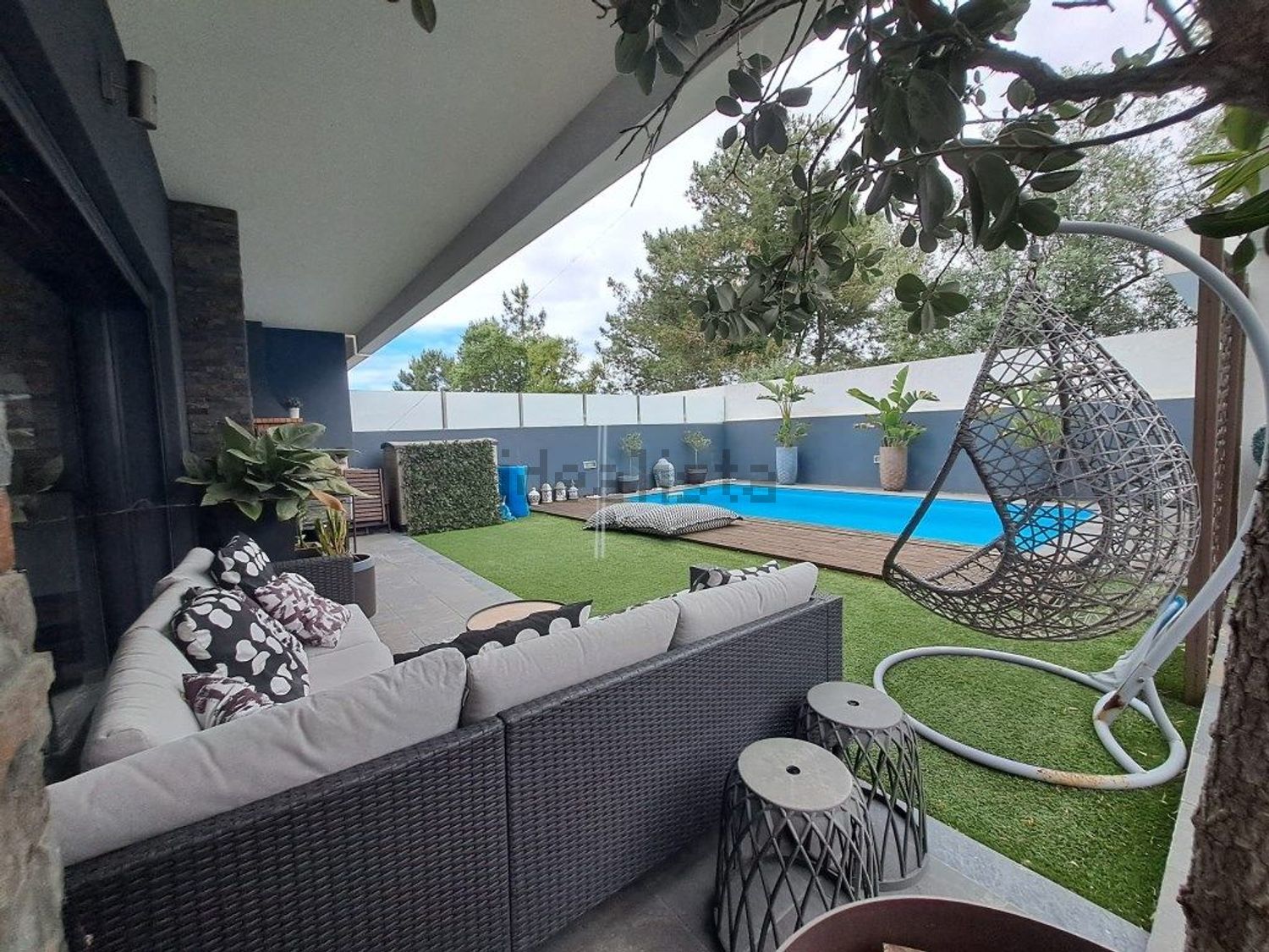 双拼别墅出售在Quintinhas - 游泳池