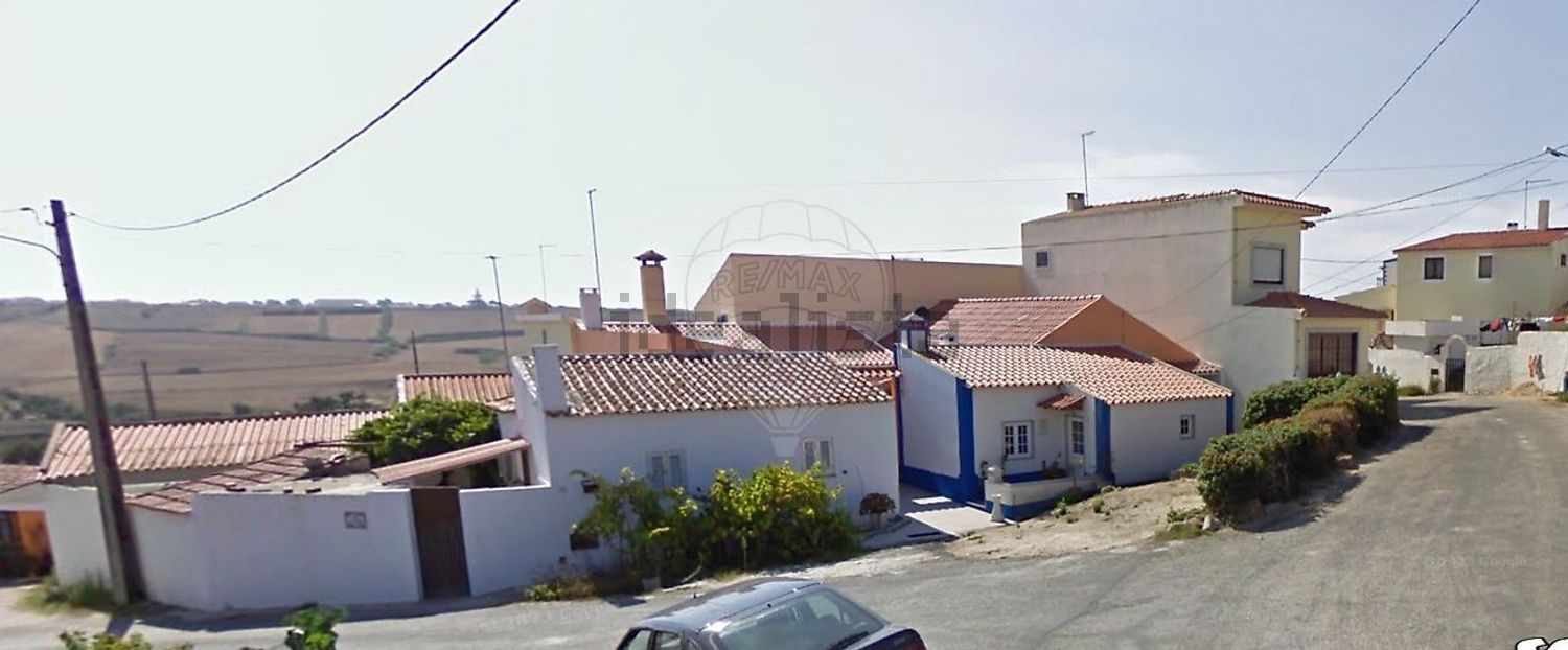 小楼房或独栋别墅出售在Rua da Figueira - 外立面