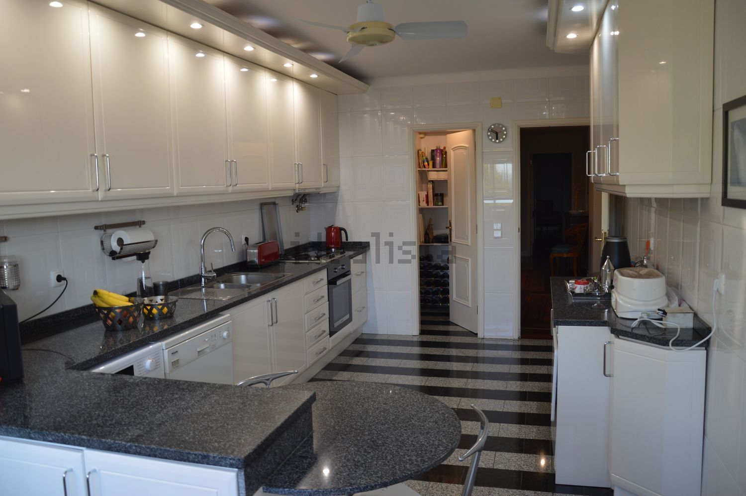 公寓 t3出售在Avenida Alfredo da Silva - 厨房