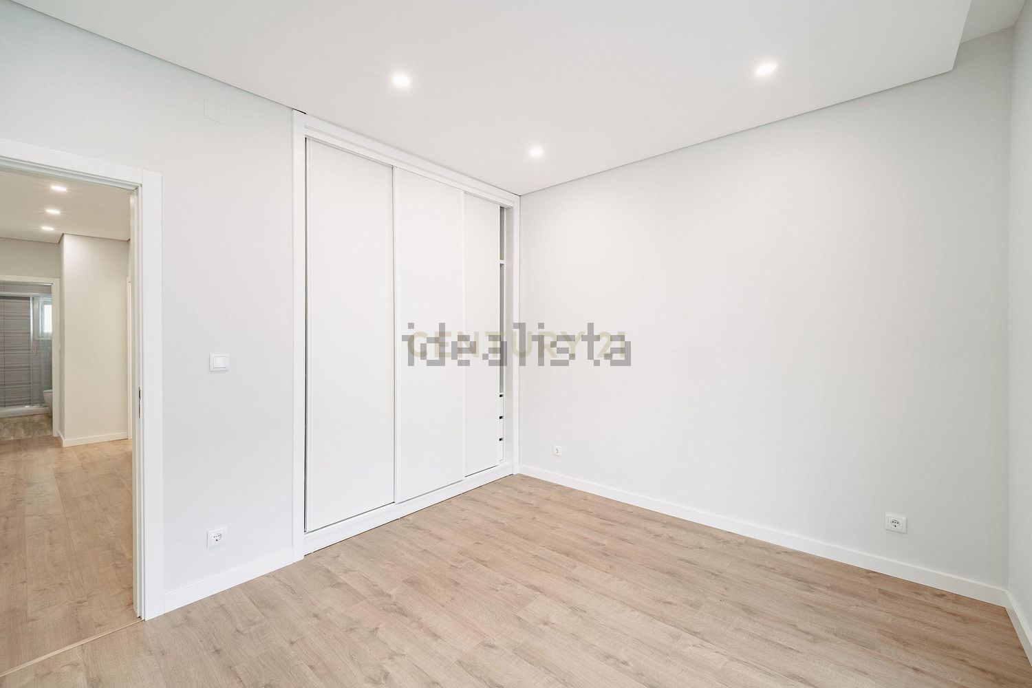 公寓 t2出售在Rua Luís António Verney, 27 - 居住